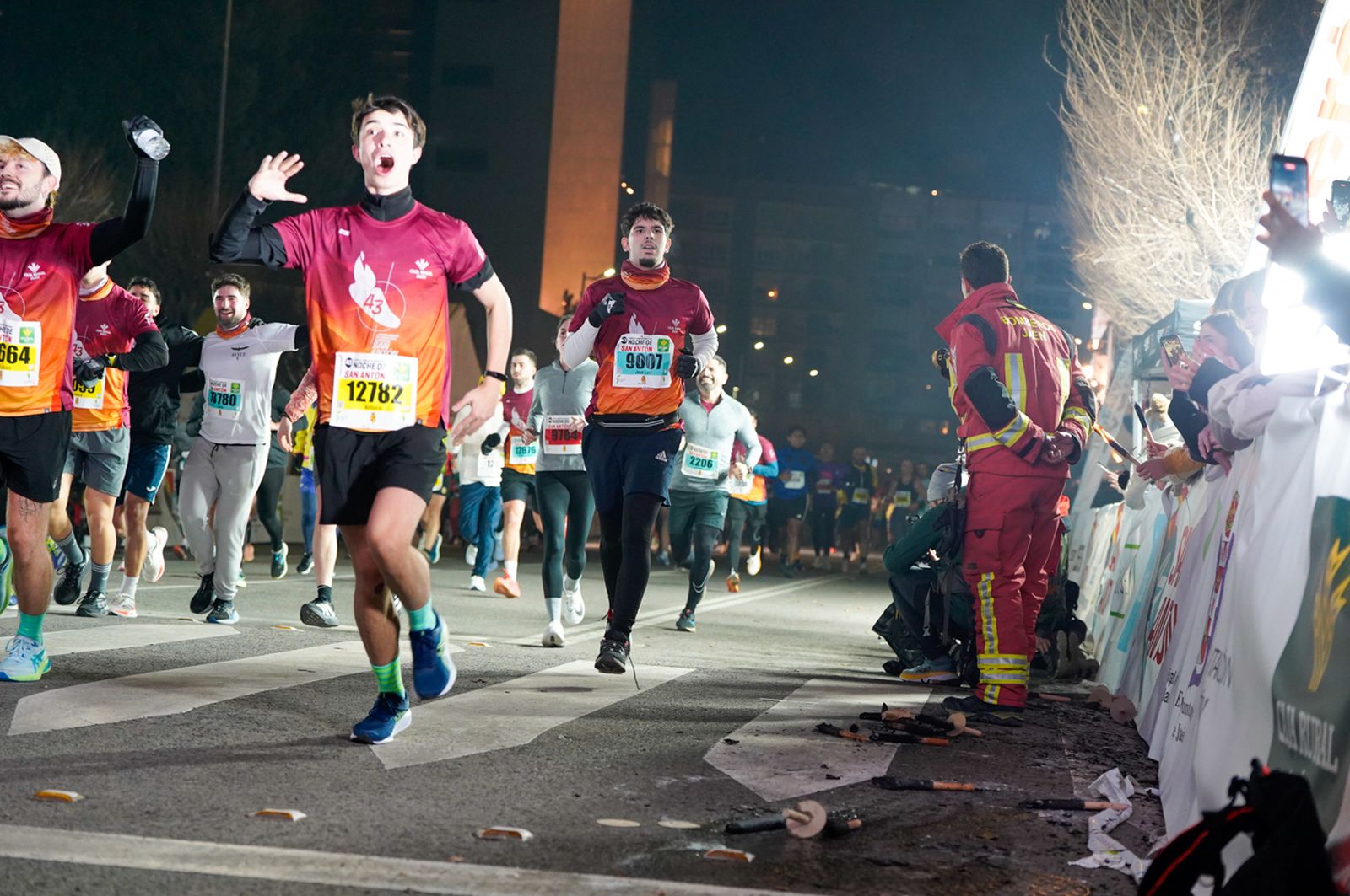En imágenes: búscate en tu llegada a meta de la Carrera de San Antón 2026 (14)