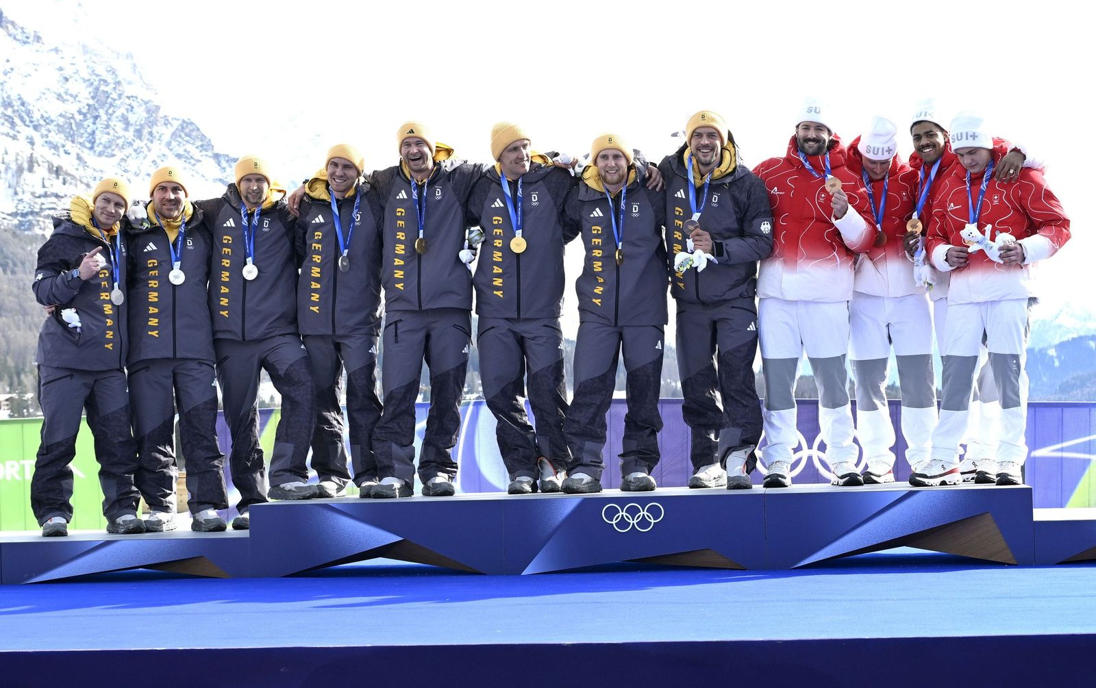 Las mejores fotos de los Juegos Olímpicos de invierno Milán Cortina d'Ampezzo 2026 | Ceremonia de clausura y jornada 17 y última