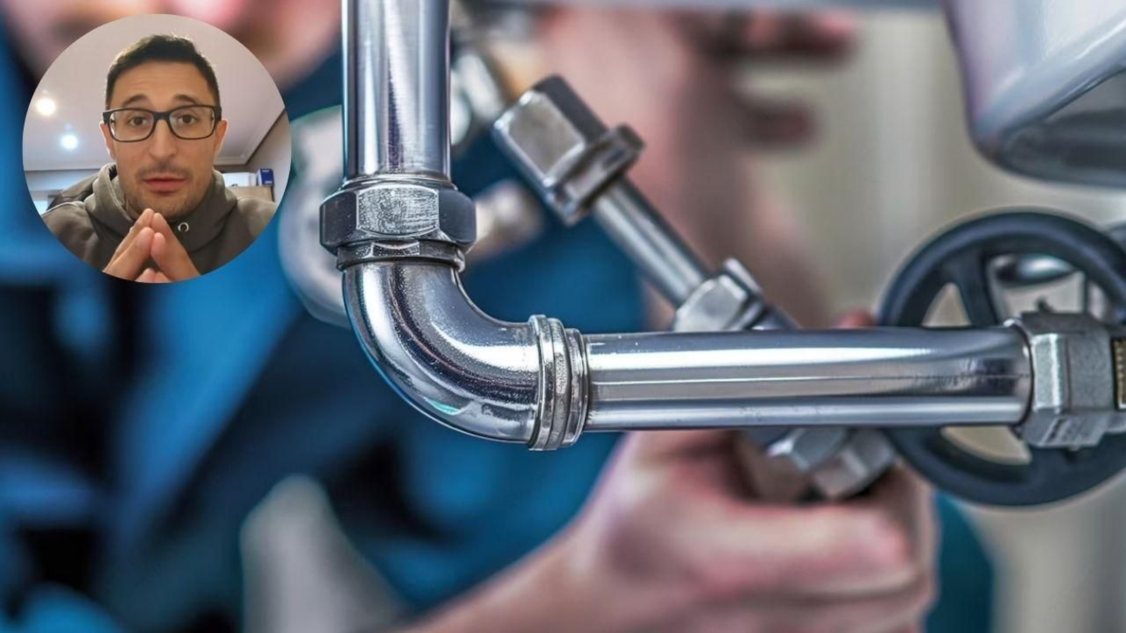 Ema trabaja como fontanero después de haber sido pizzero