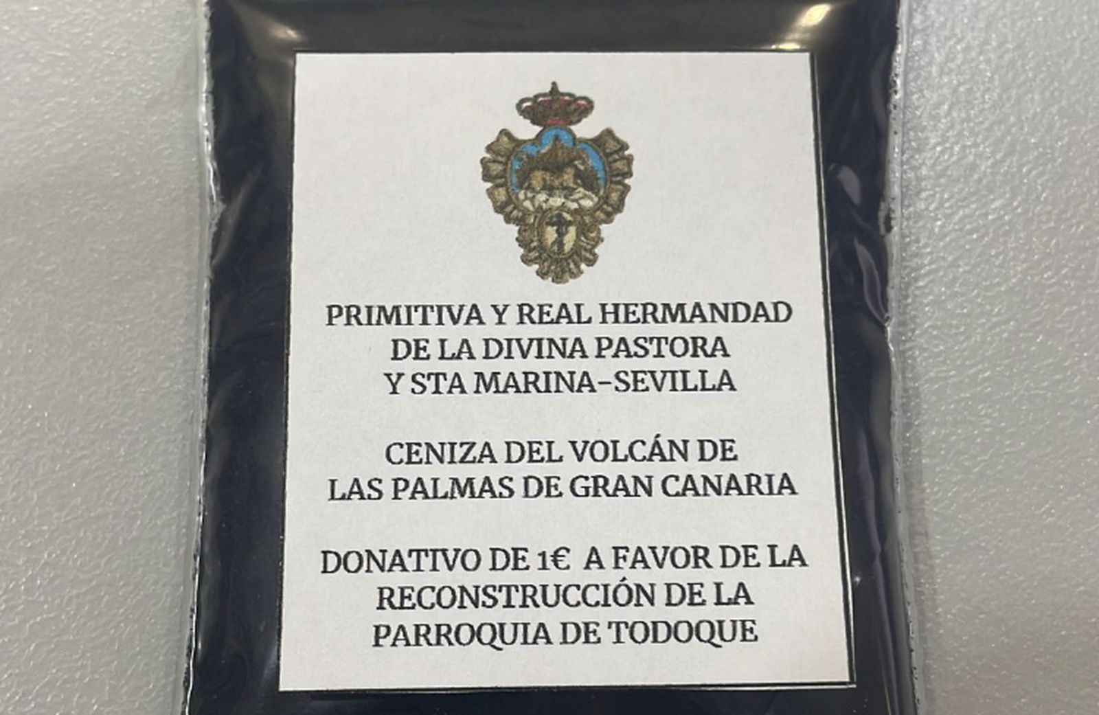 Las bolsitas con ceniza del volcán que se venden a un euro