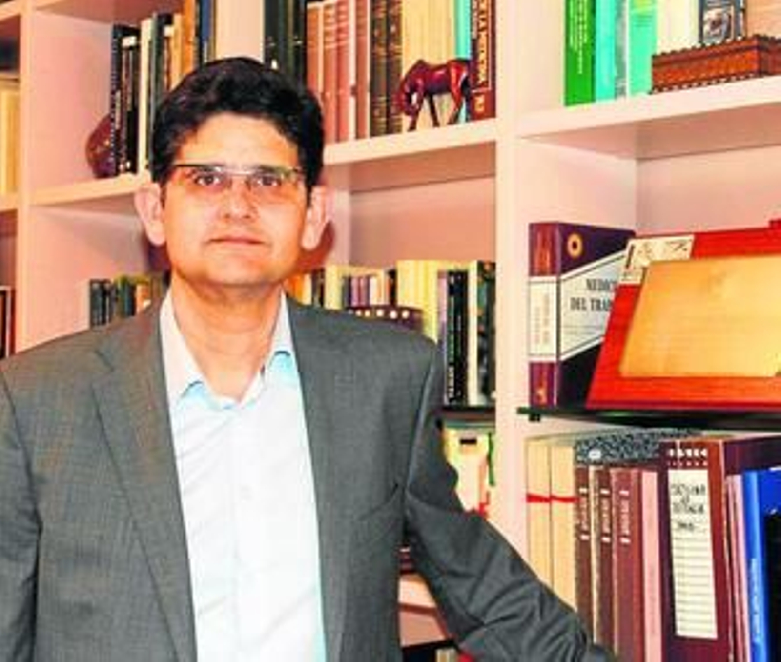 Alfredo Menéndez Navarro, catedrático de Historia de la Ciencia y Experto en Salud Laboral.