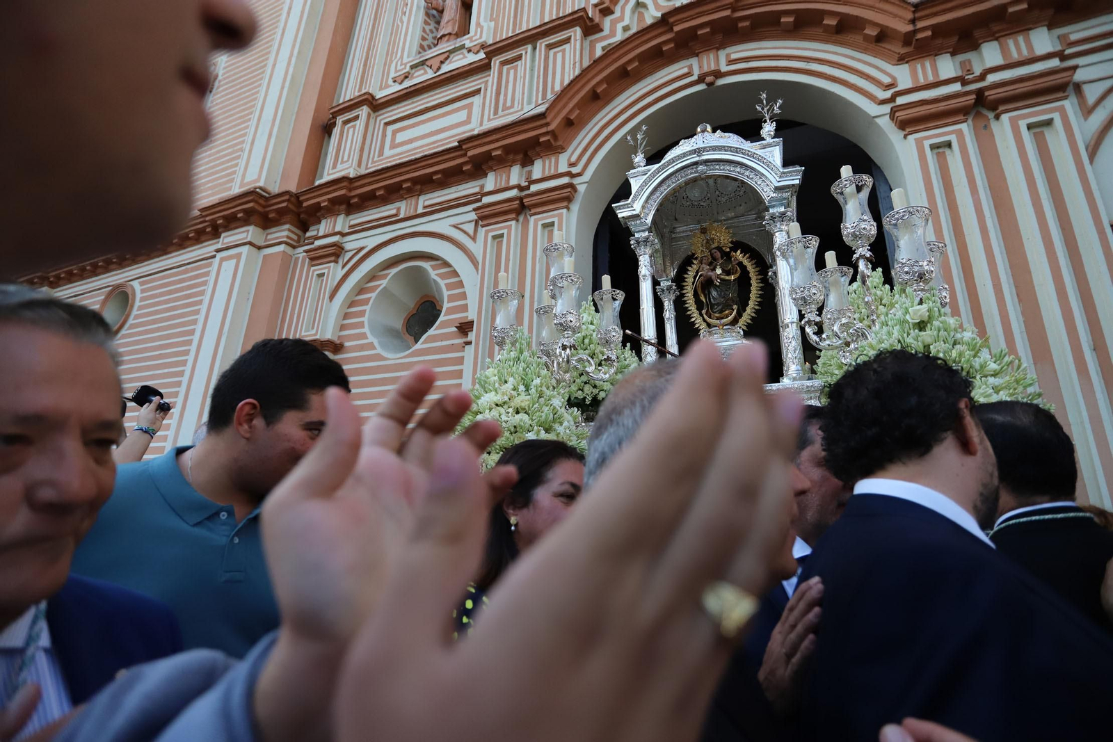 Traslado popular de la Virgen de la Cinta a su Santuario