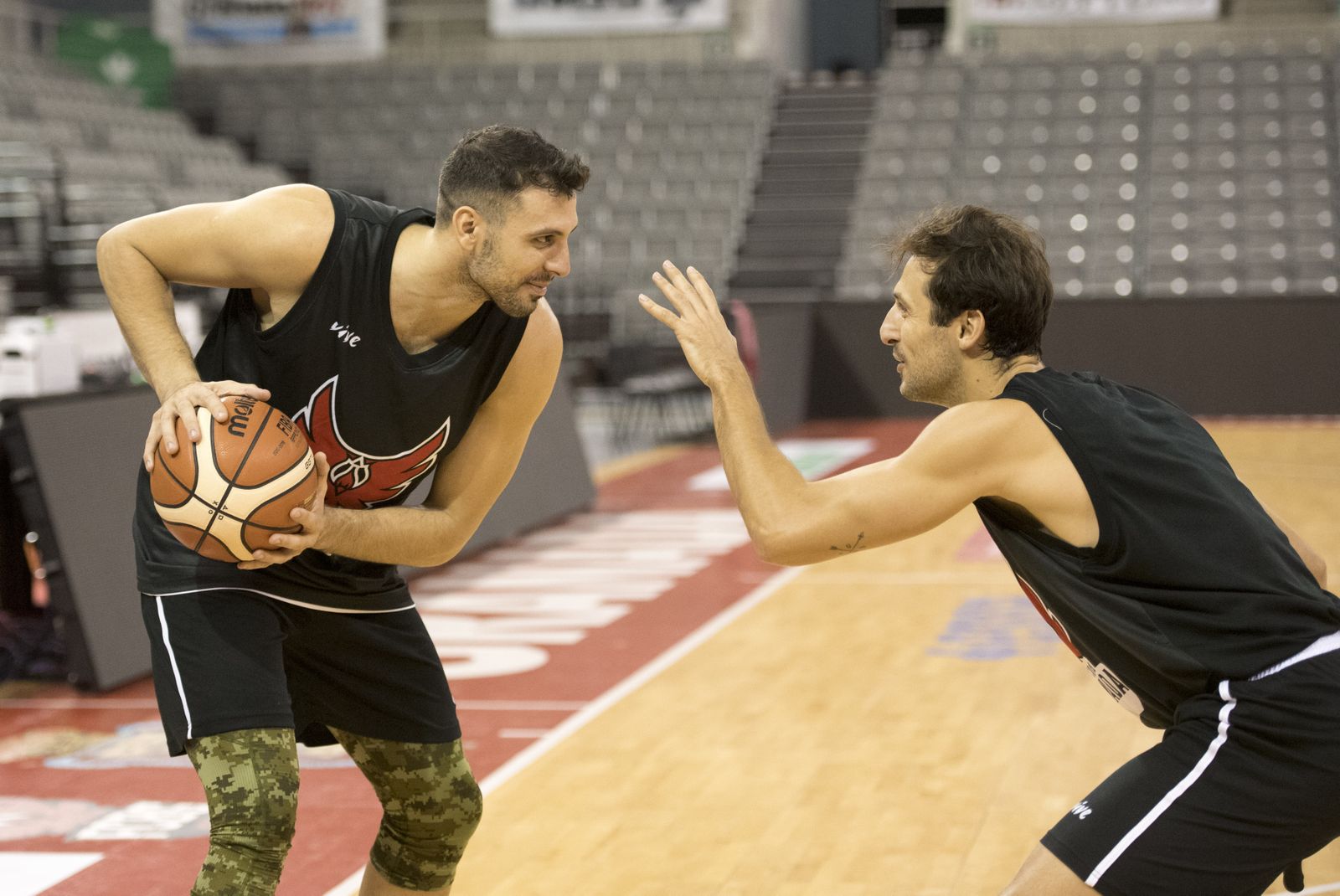Alejandro Bortolussi y Carlos de Cobos, durante el último entrenamiento antes de jugar contra el GBC