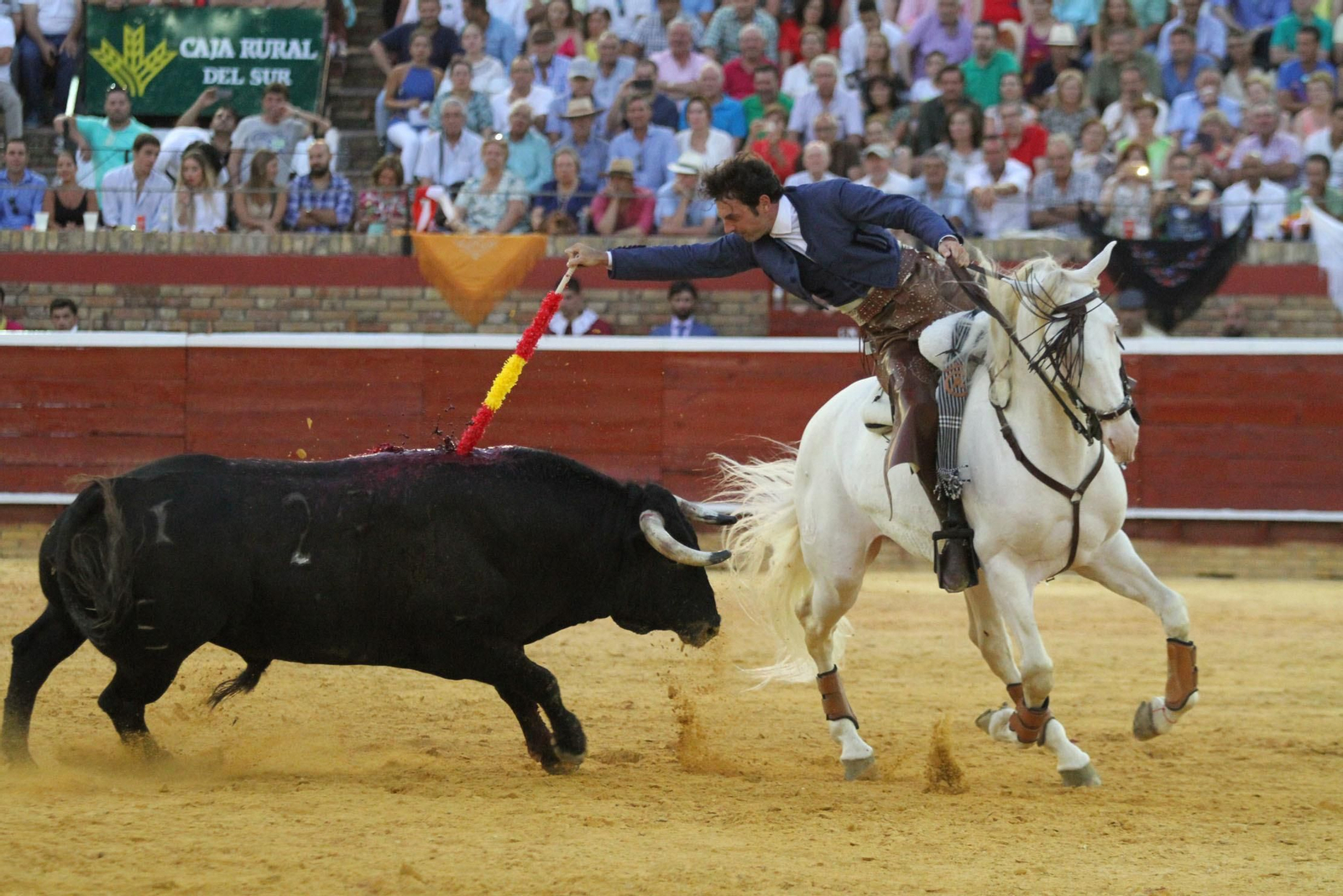 Festejo de Rejones en el coso de La Merced por Colombinas.