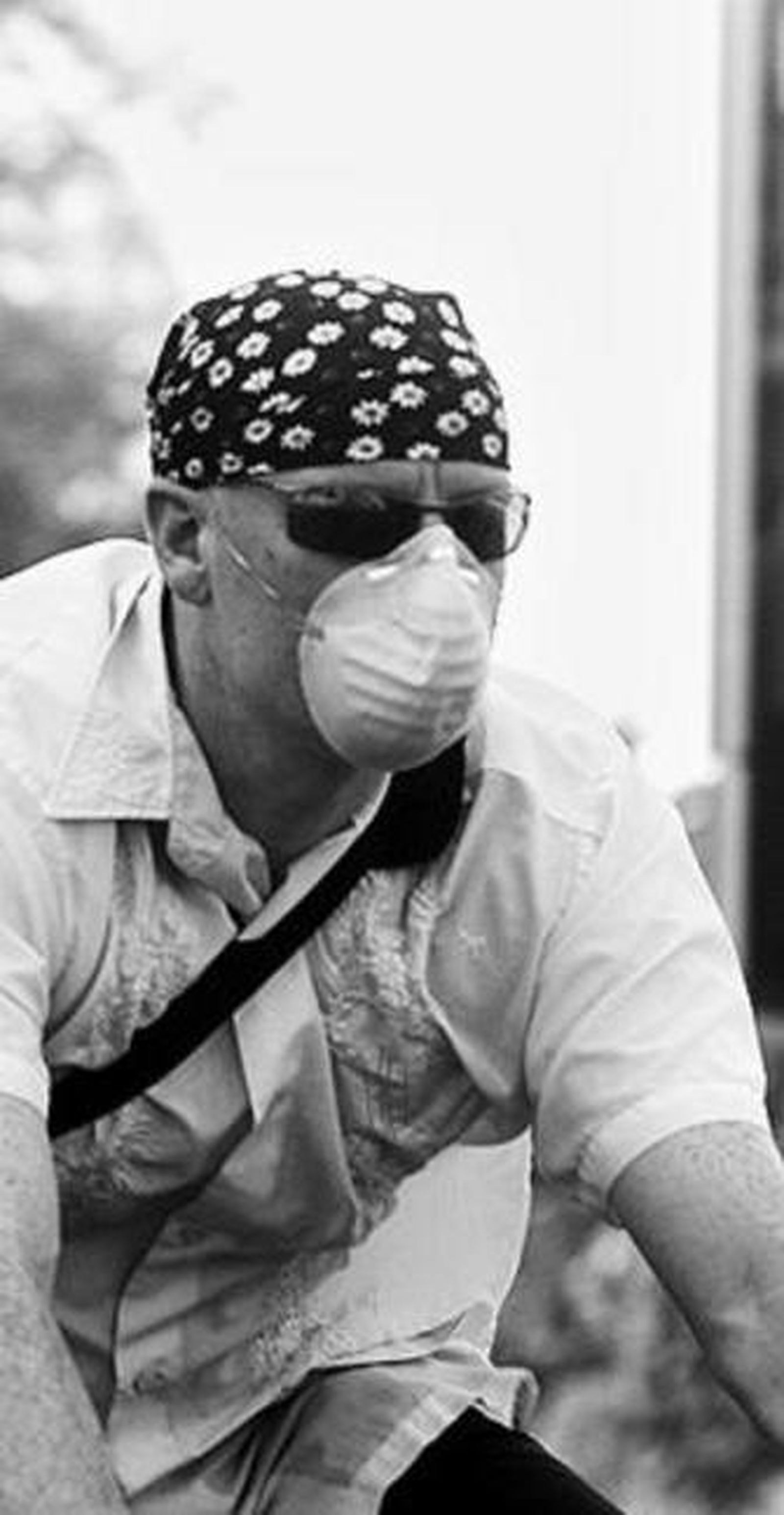 Mascarilla para evitar partículas.