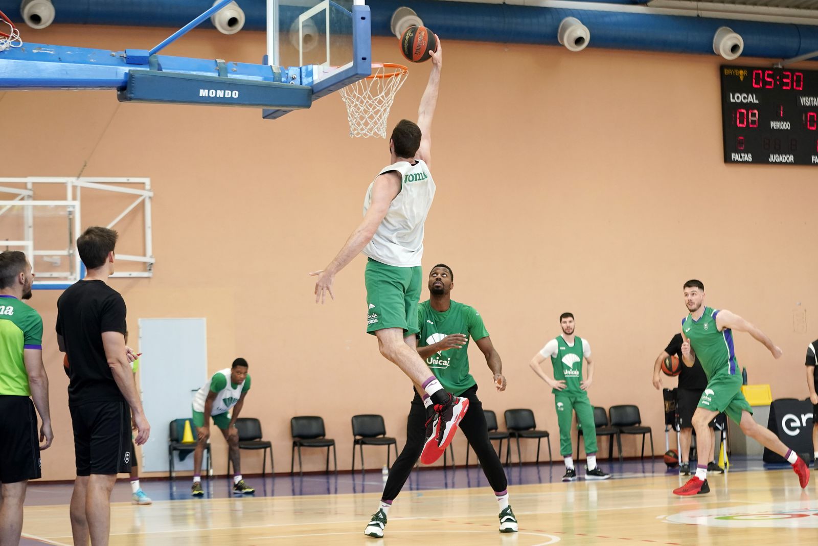 El Unicaja prepara el derbi andaluz ante el Betis