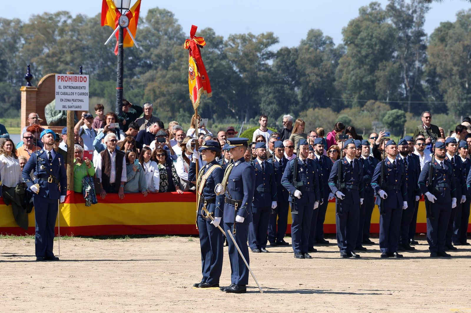 Imágenes del acto de Juramento o Promesa de Fidelidad a la Bandera Nacional en El Rocío
