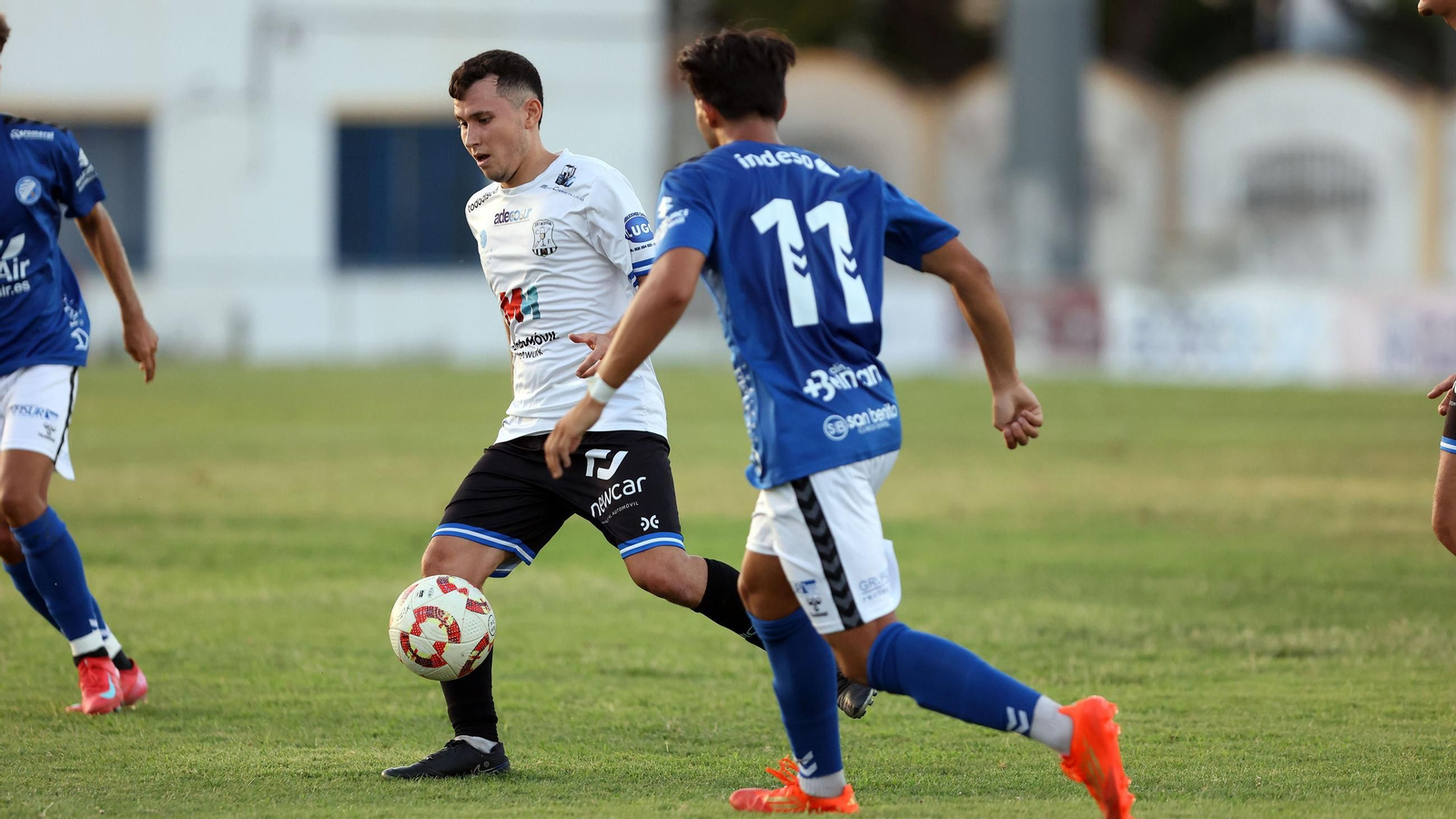 Imágenes del Trofeo de la Copa y la Venencia entre el Jerez Industrial y el Xerez DFC
