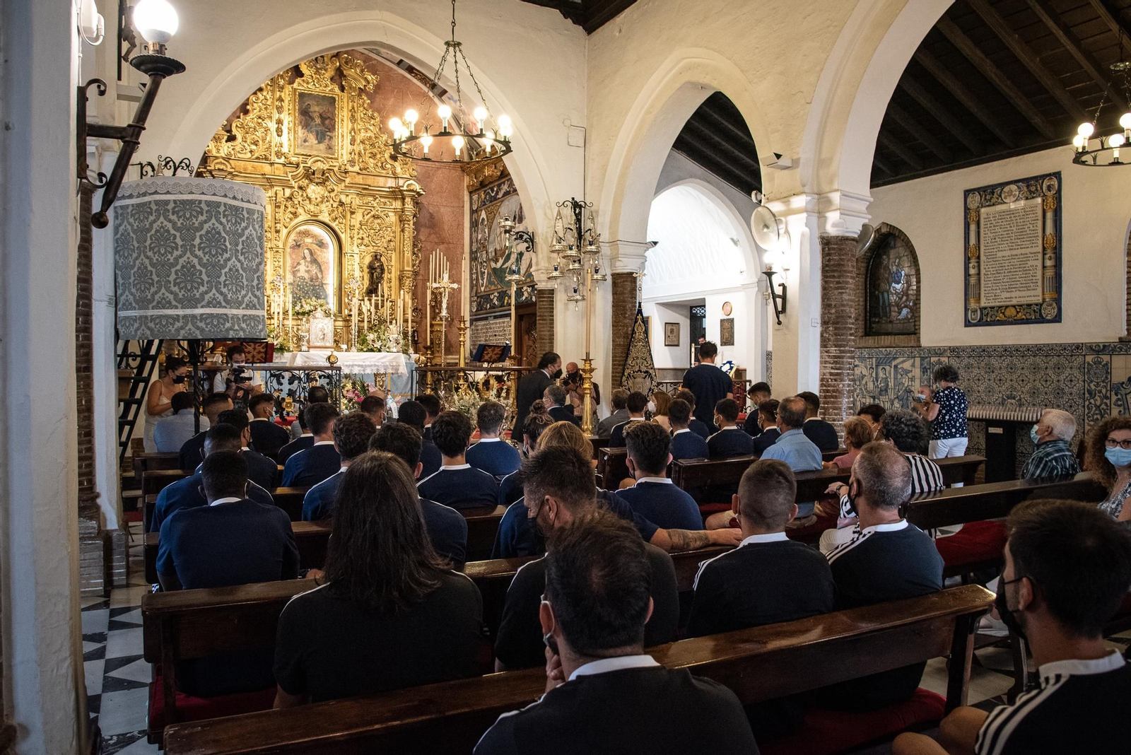 Imágenes de las ofrendas institucionales a la Virgen de La Cinta