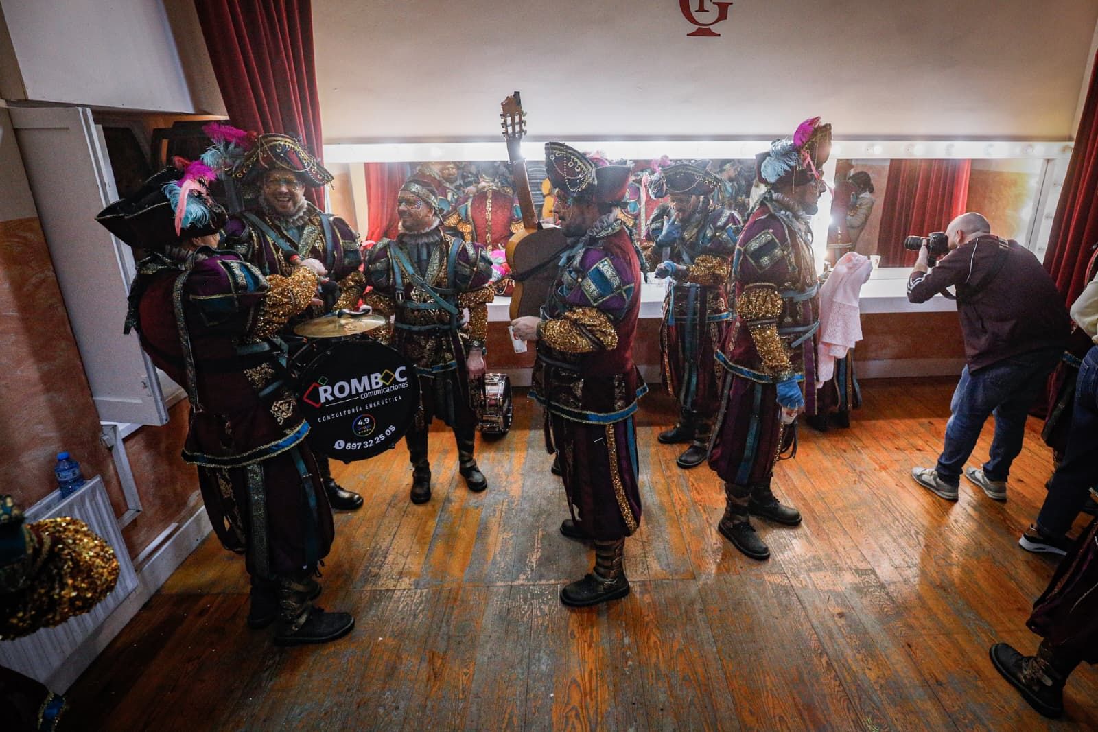 Búscate entre las mejores imágenes de la primera semifinal del COAC 2026