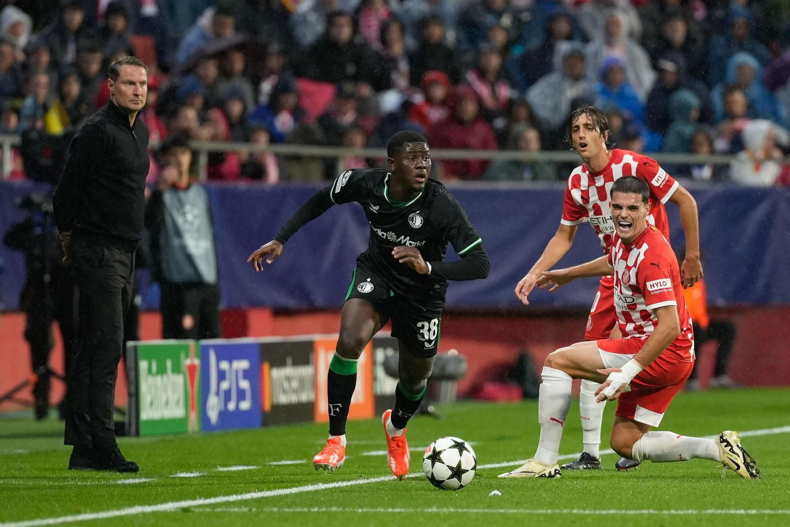 El Girona-Feyenoord de la Champions League, en fotos