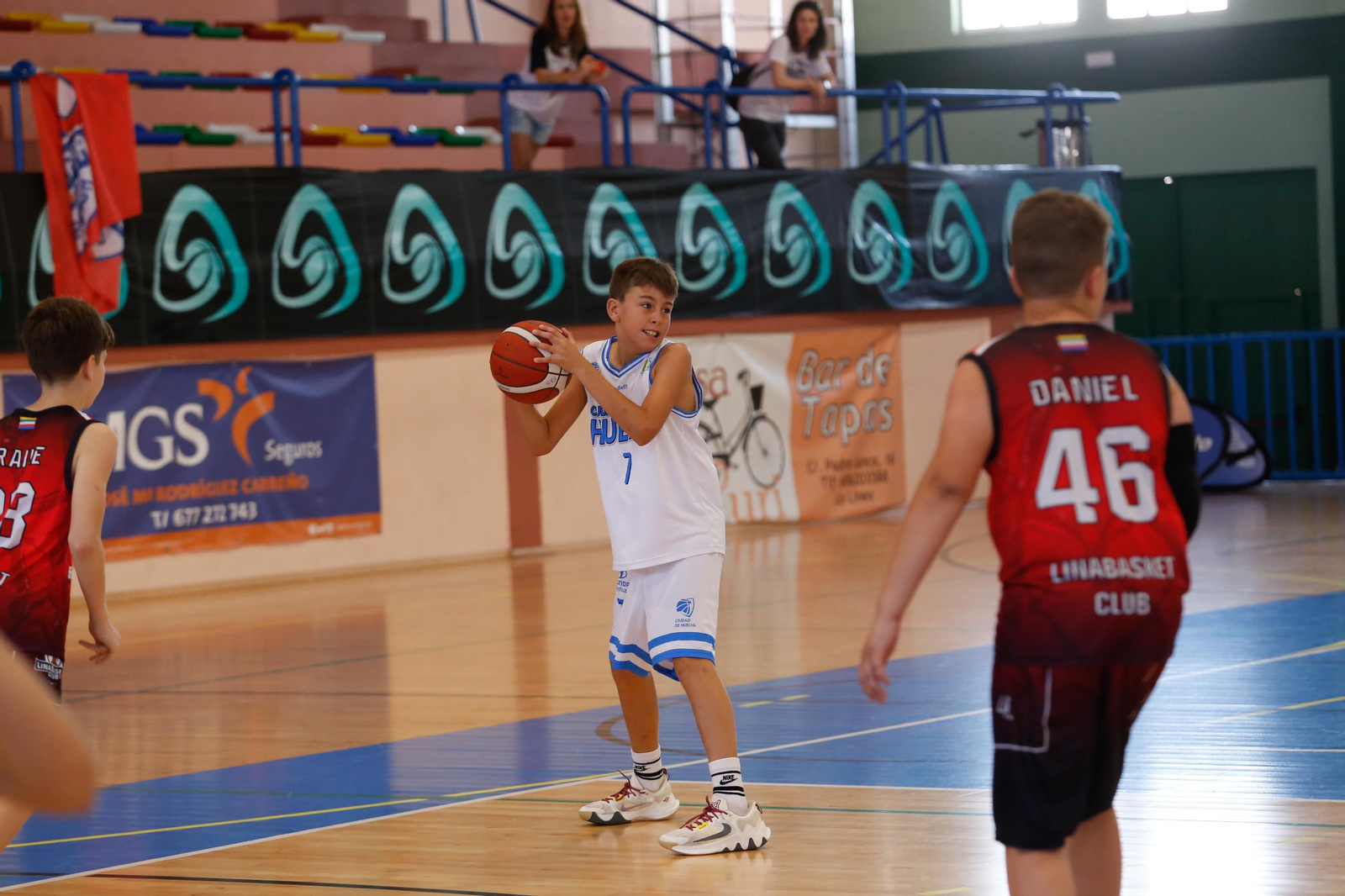 Las fotos de la tercera jornada del Cadeba mini masculino de La Linea