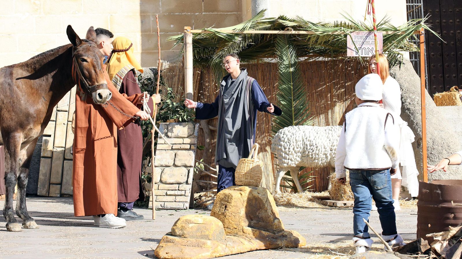 Imágenes del Belén Viviente de la plaza San Lucas en Jerez