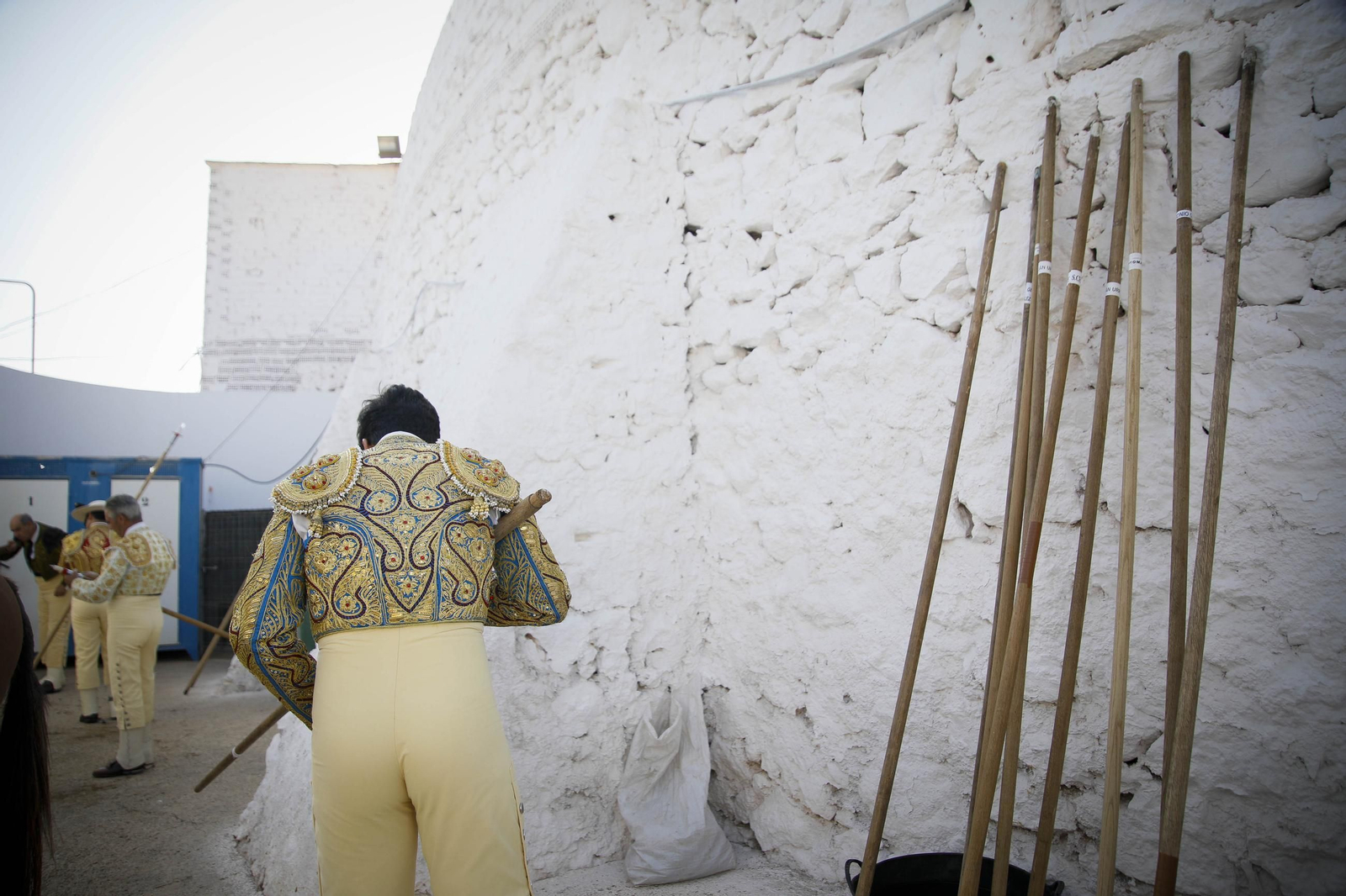 Corrida de toros Berja con un toro indultado, en imágenes