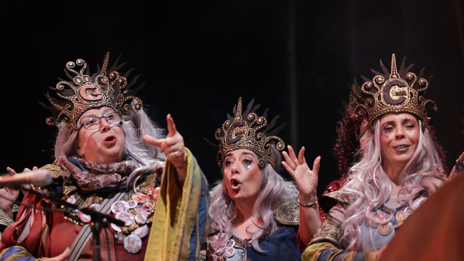 Búscate entre las mejores imágenes de la quema del dios Momo