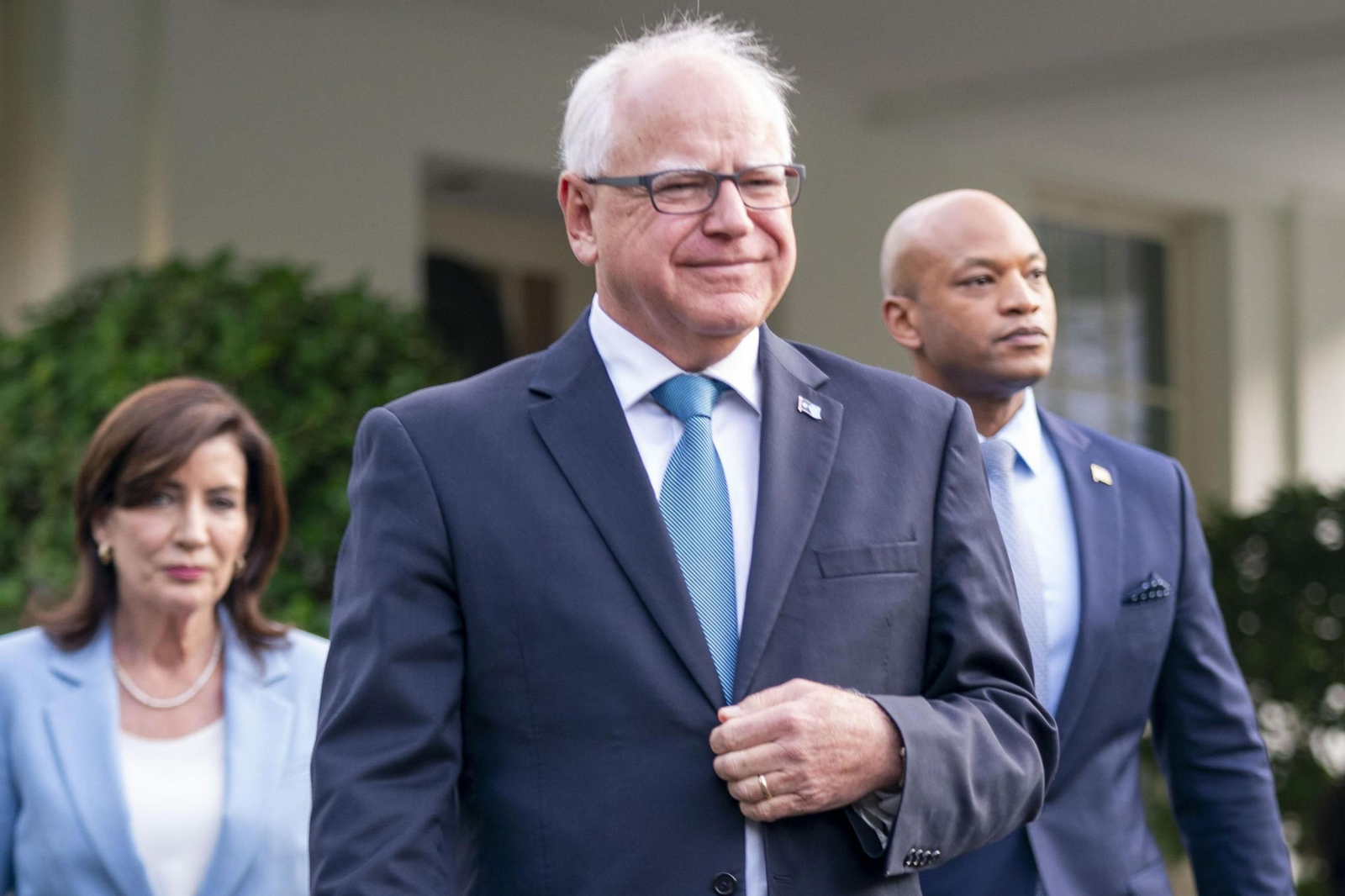 Kamala Harris escoge al gobernador de Minesota, Tim Walz, como su vicepresidente