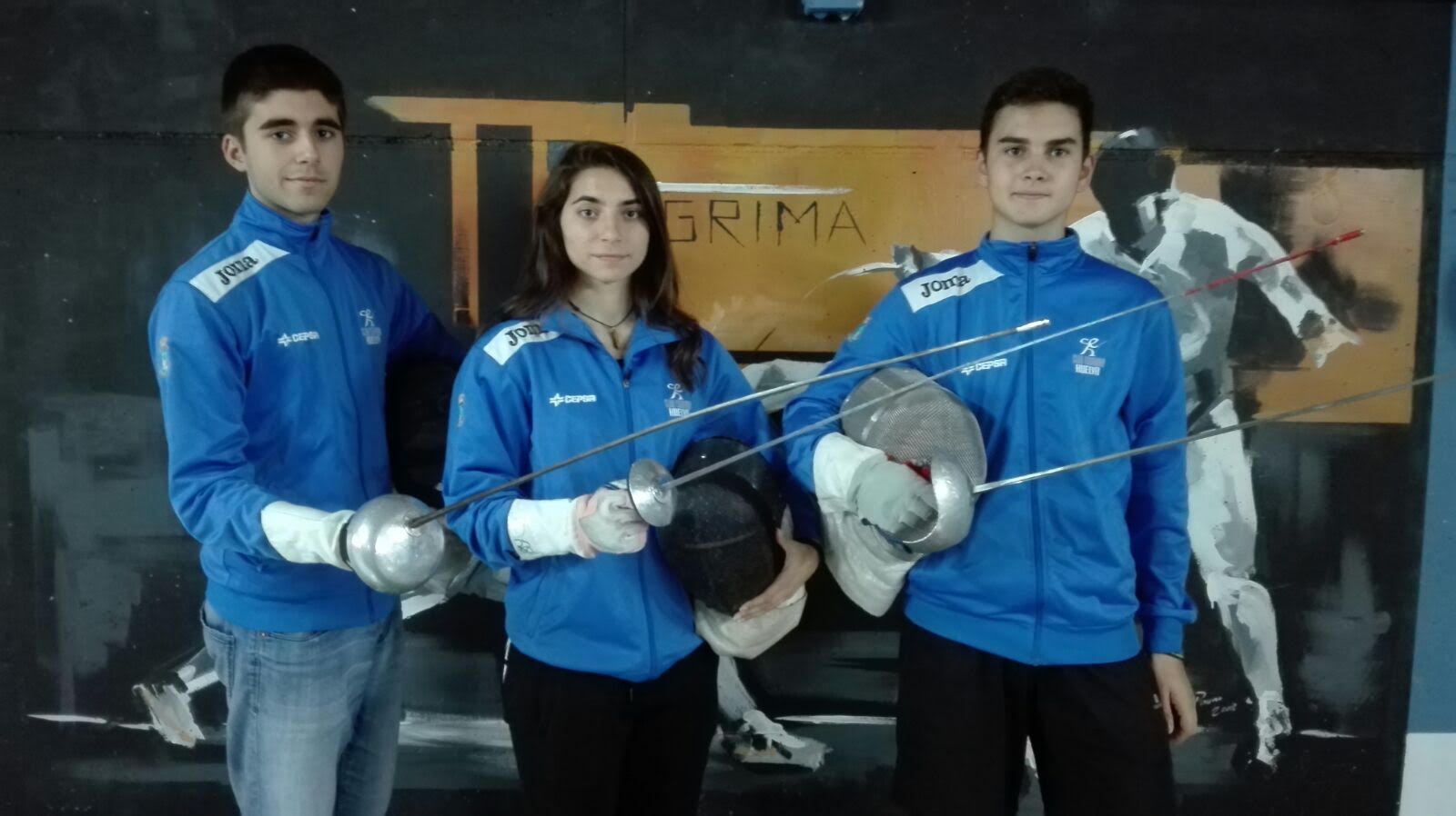 Los representantes del Club Esgrima Huelva que compiten este fin de semana.