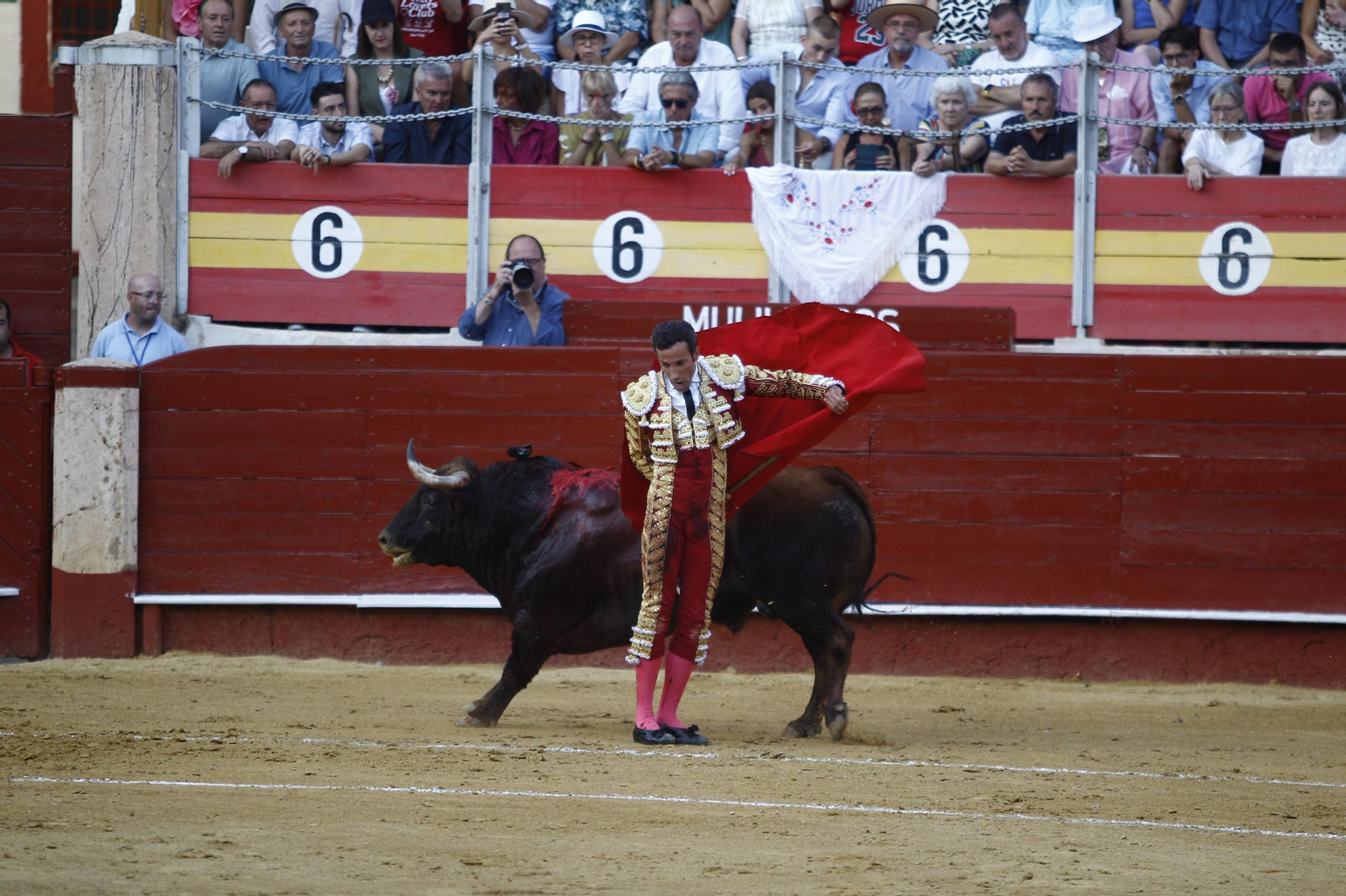 Las mejores imágenes de los toreros Fortes, Juan Ortega y David de Miranda en la Feria de Almería 2025
