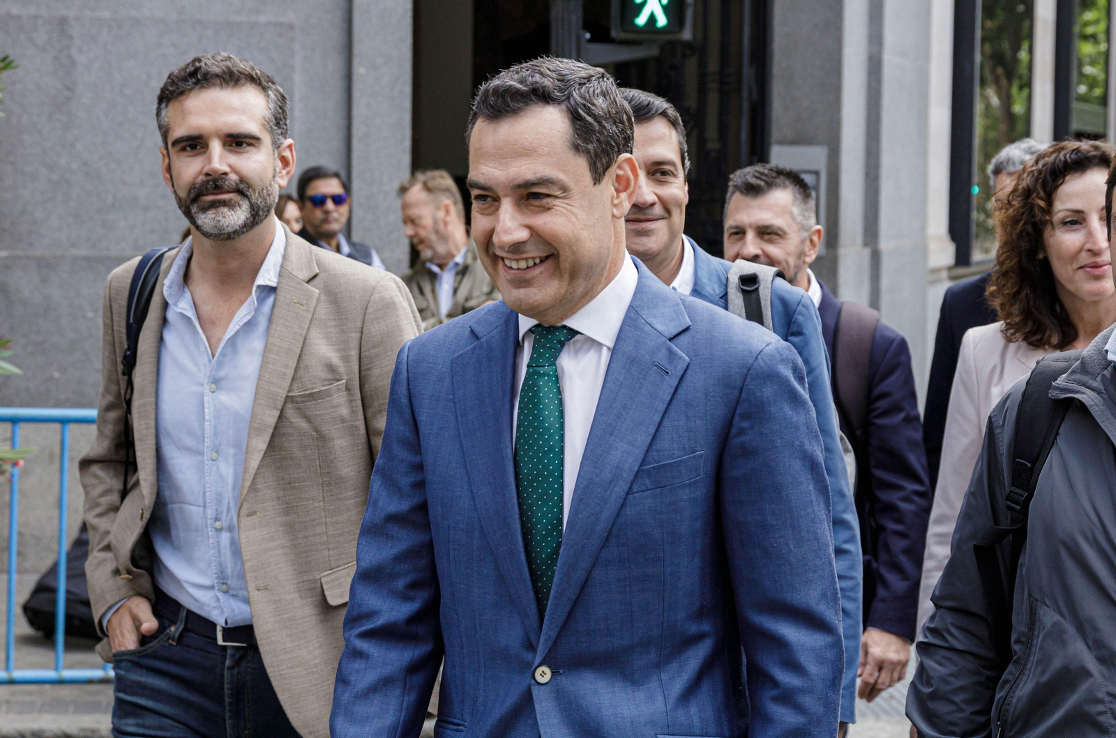 Juanma Moreno, a su llegada a la Junta Directiva del PP en Madrid este martes Juanma Moreno, a su llegada a la Junta Directiva del PP en Madrid este martes