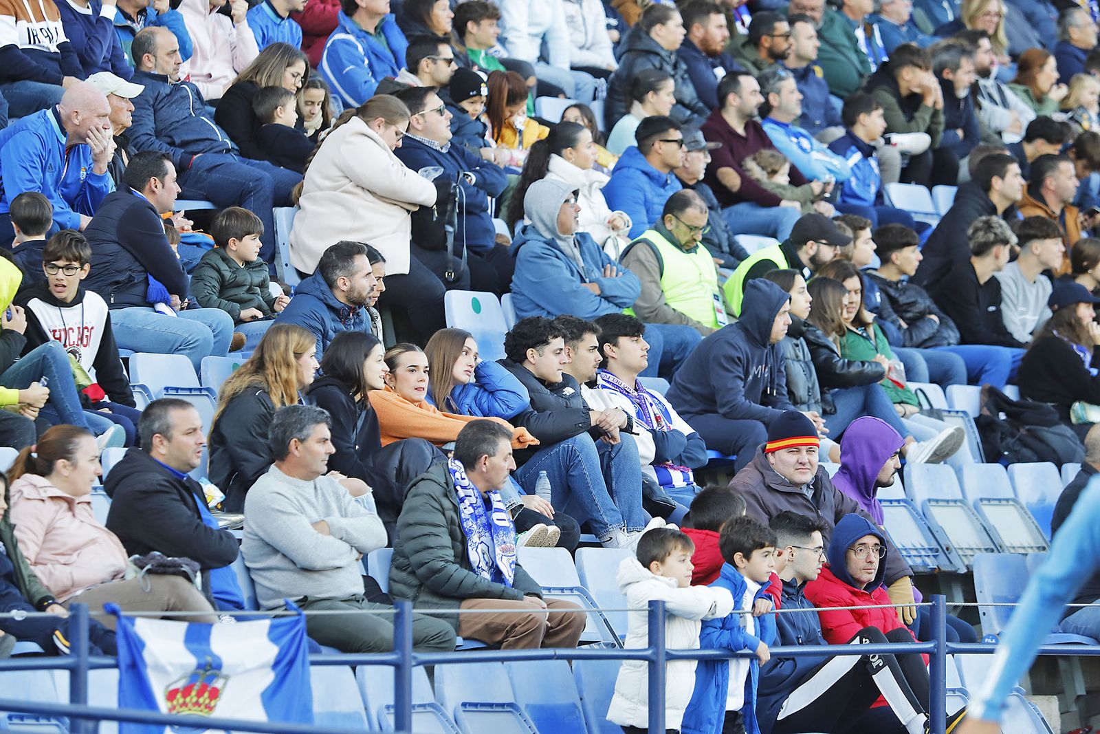 Imágenes del ambiente en el encuentro entre el Recreativo de Huelva y el Real Murcia