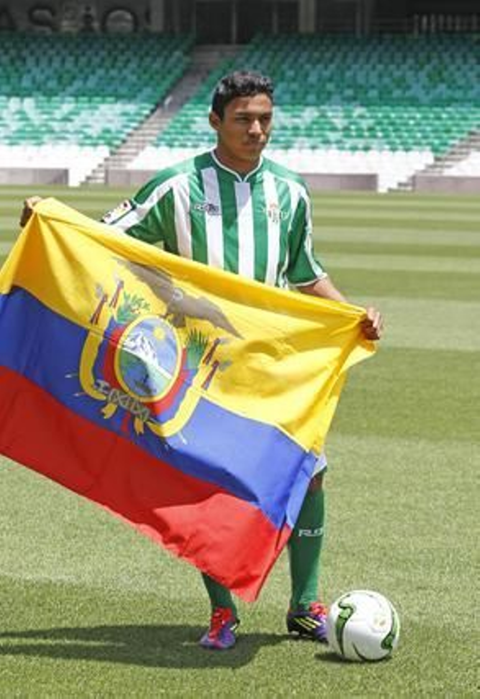 Presentación de Jefferson Montero, el nuevo fichaje del Betis.

Foto: Antonio Pizarro-