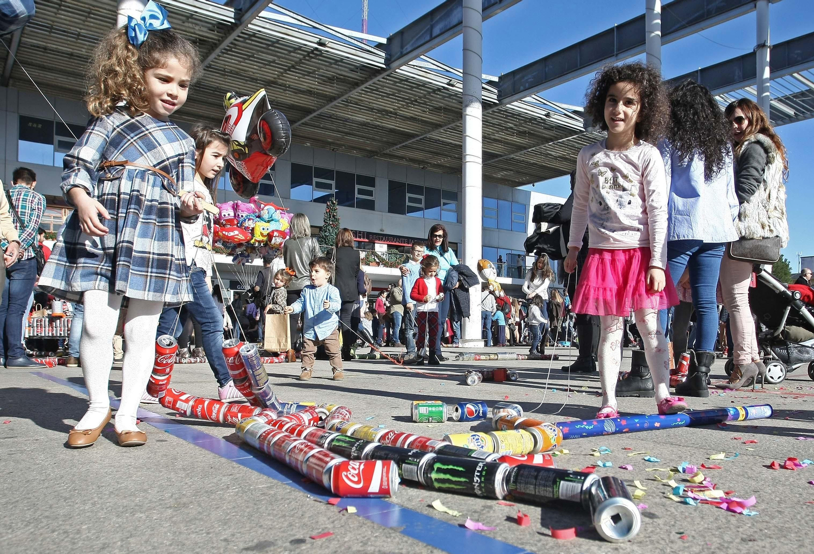 Arrastre de latas en Algeciras