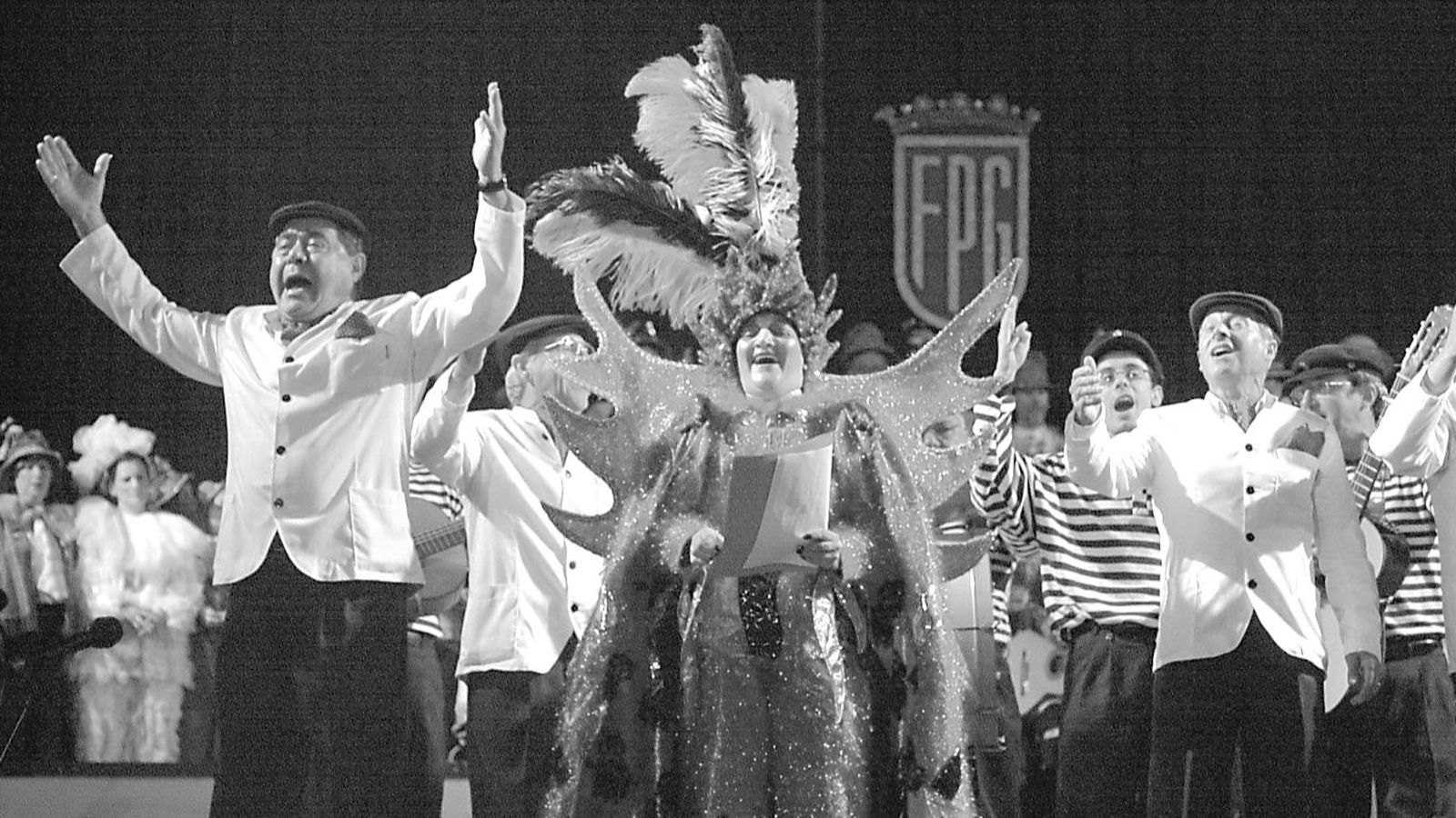 Cati Alba en su pregón como Dios Momo del Carnaval 2001.