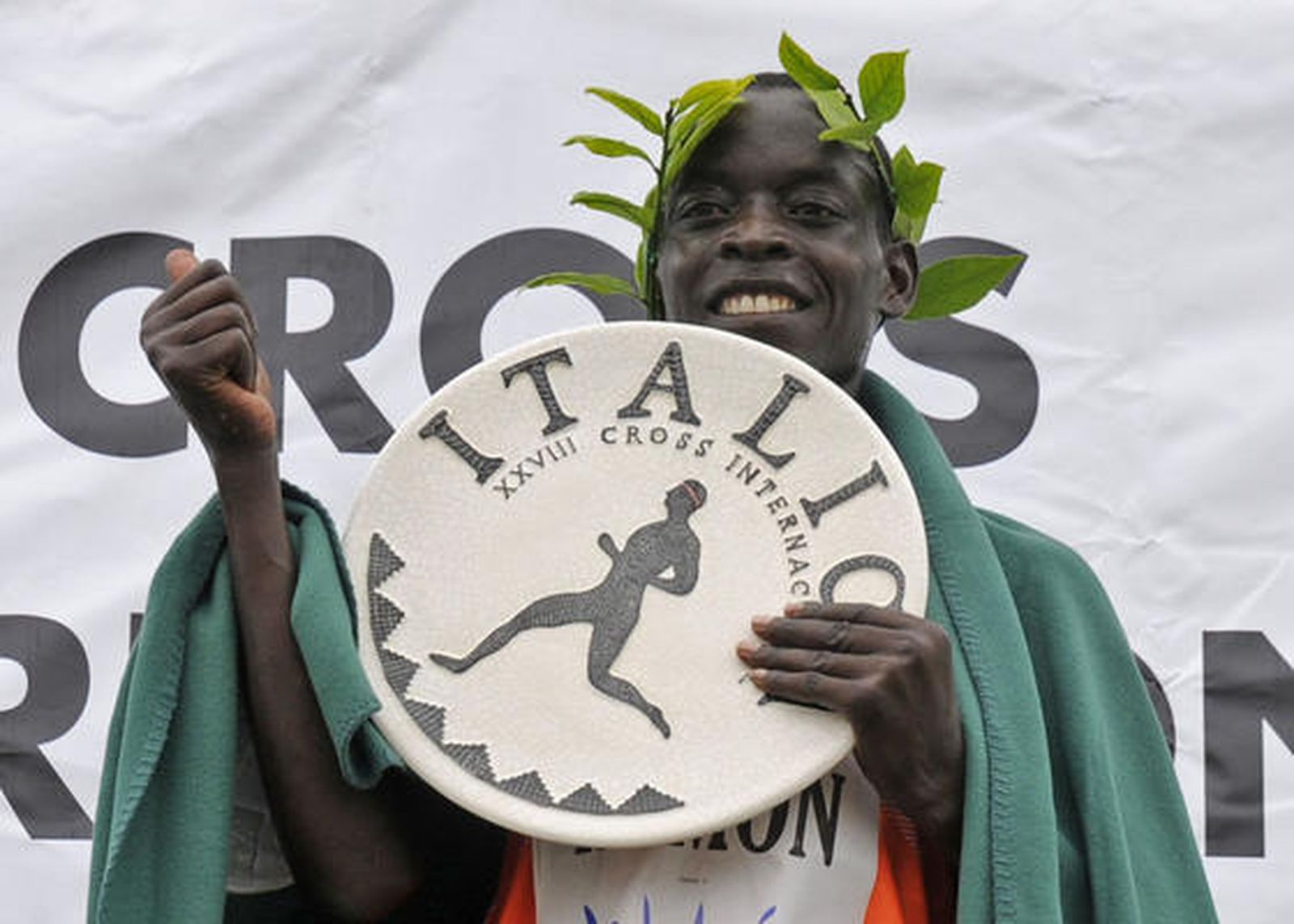 Primer plano de Leonard Komon  tras su triunfo.

Foto: Juan Carlos Vázquez, Julio Muñoz (EFE), Javier Barbancho (Reuters)