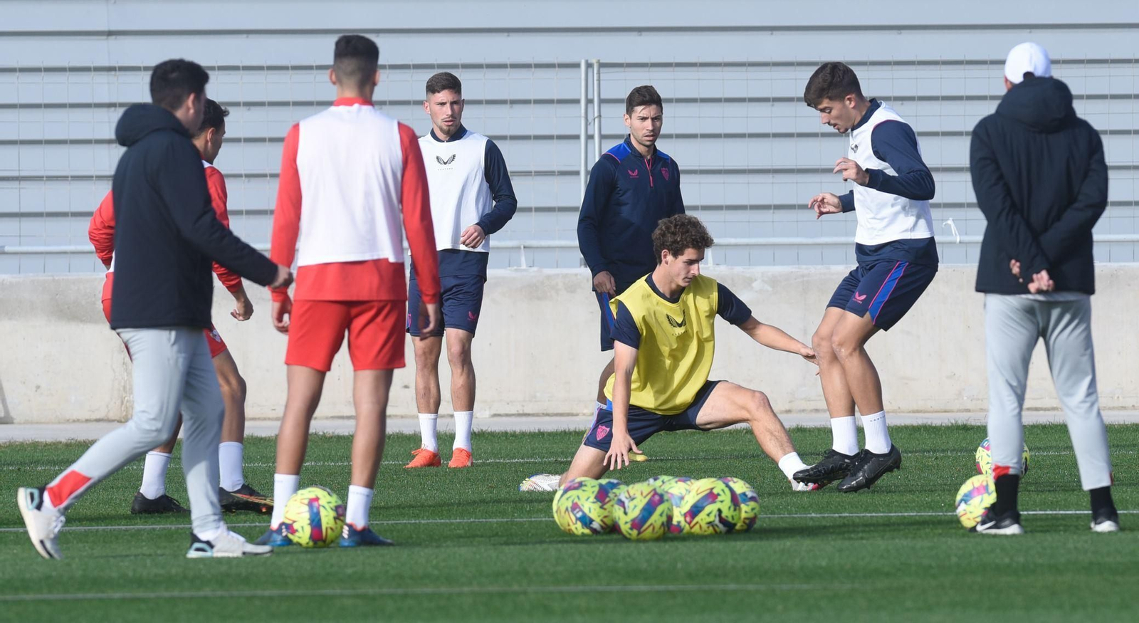 Hormigo entra a Kike Salas ante José Ángel y Montiel, entre otros canteranos.