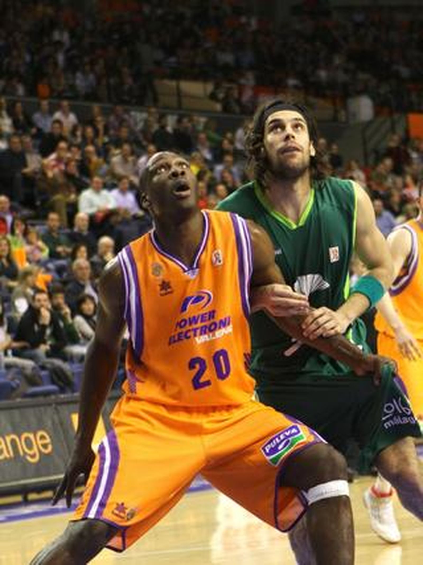 El Unicaja cae ante el Valencia lastrado por una mala primera parte. / LOF