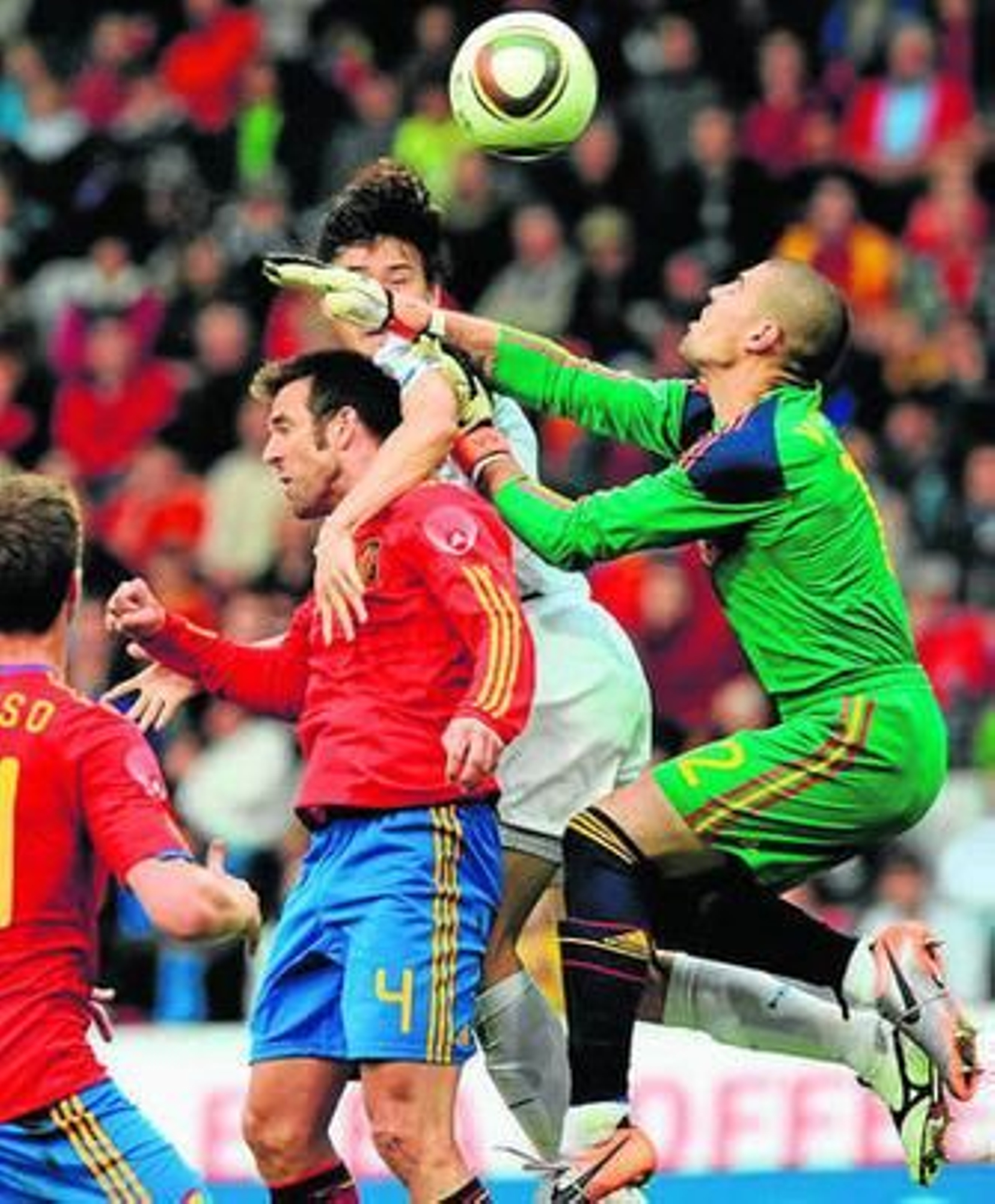 Casillas, una década con España