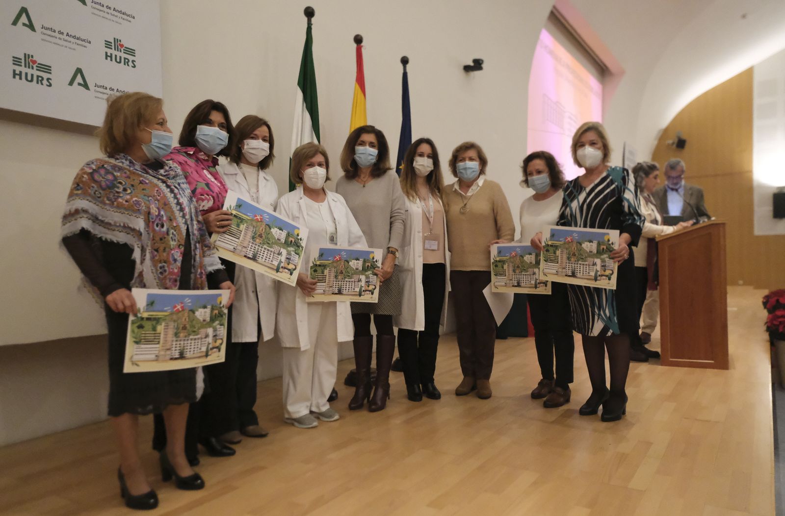 El homenaje del Hospital Reina Sofía a los jubilados de 2022, en imágenes