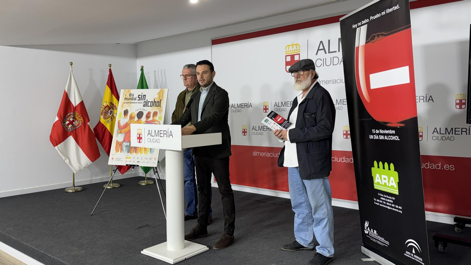 Bleda, en el centro, junto De la Cruz Belmonte y Fernández Quijano.