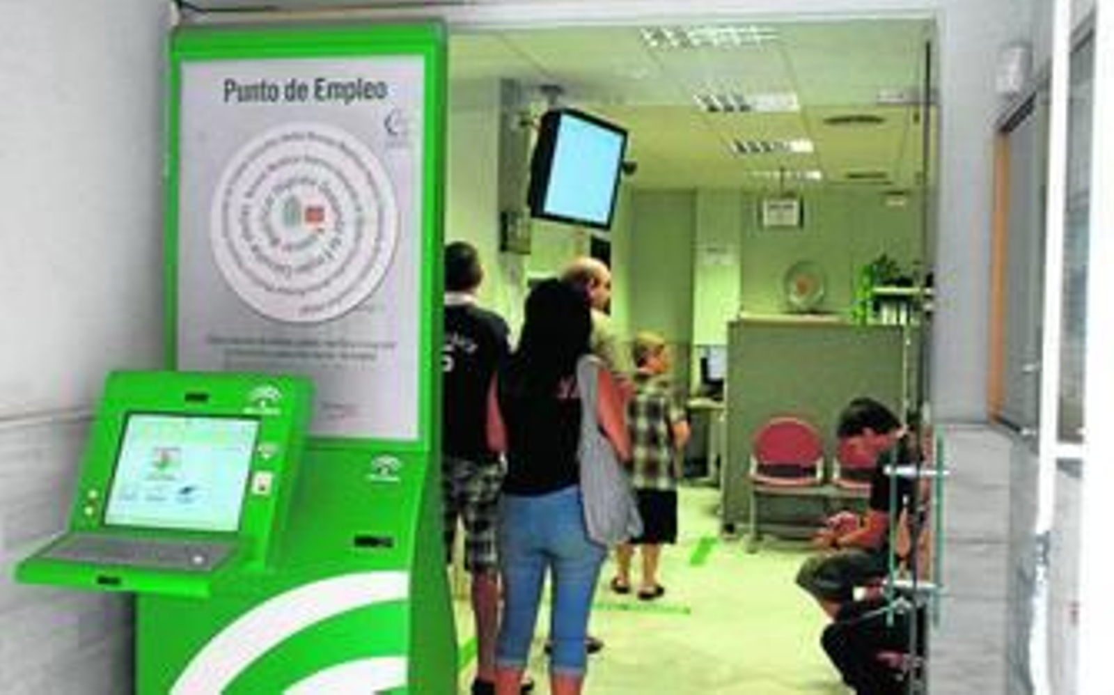 Imagen de las dependencias del SAE en La Línea, donde ya no se registran colas. Imagen de las dependencias del SAE en La Línea, donde ya no se registran colas.
