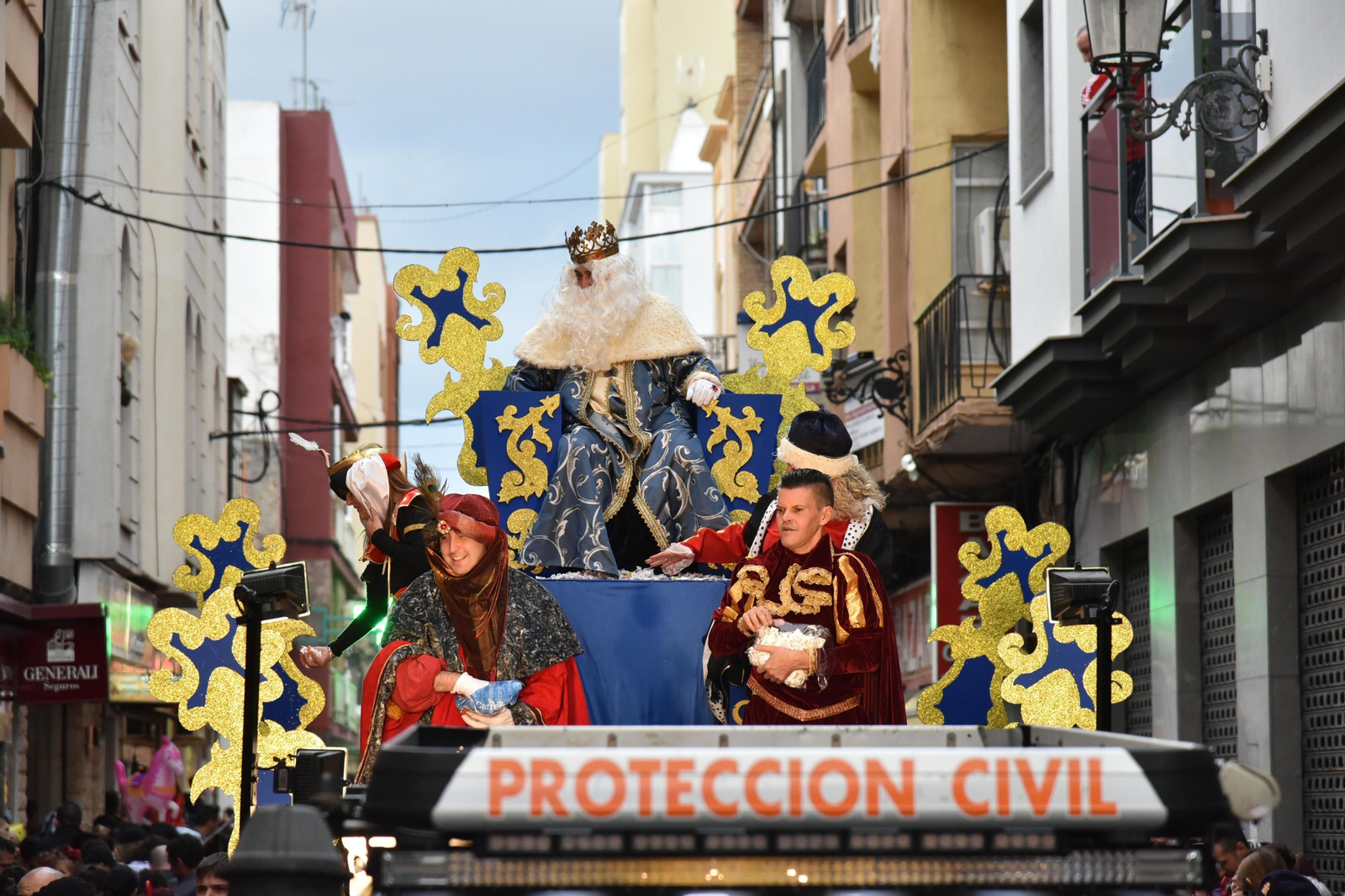 Imágenes de la Cabalgata de la ilusión en La Línea