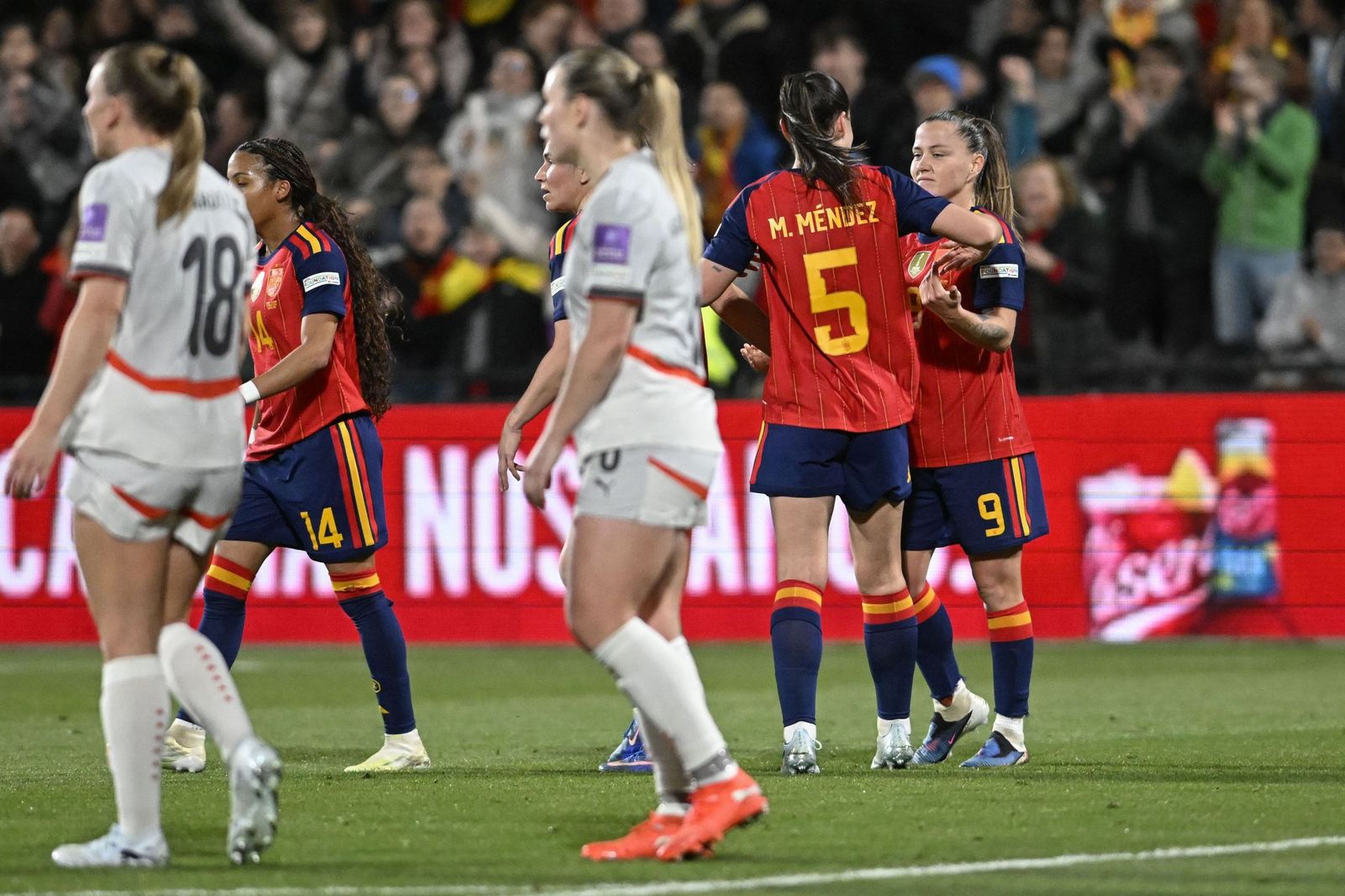 Las fotos del España-Islandia de fútbol femenino