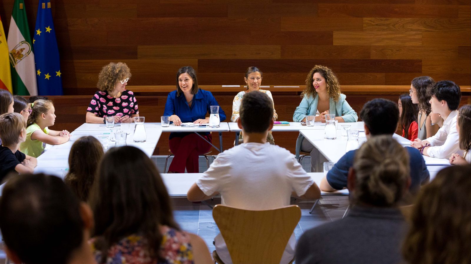 Recepción en el Ayuntamiento de San Fernando a los primeros integrantes del Consejo Local de la Infancia y la Adolescencia.