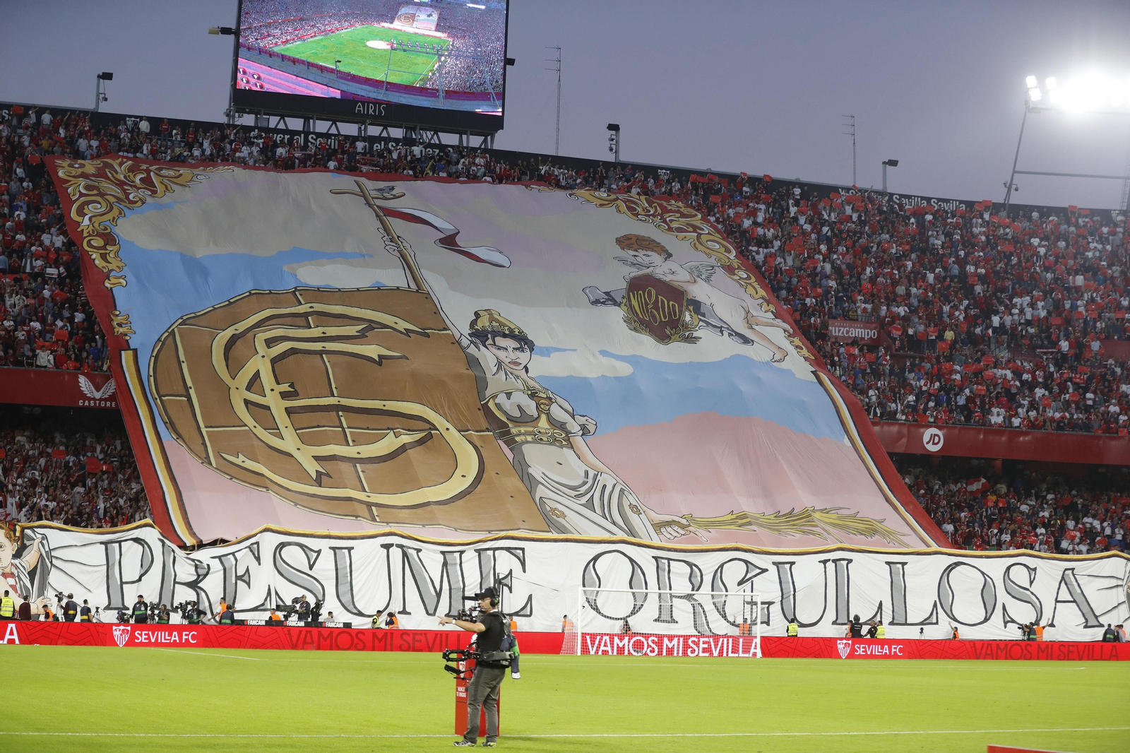 Búscate en las fotos del Sevilla-Betis