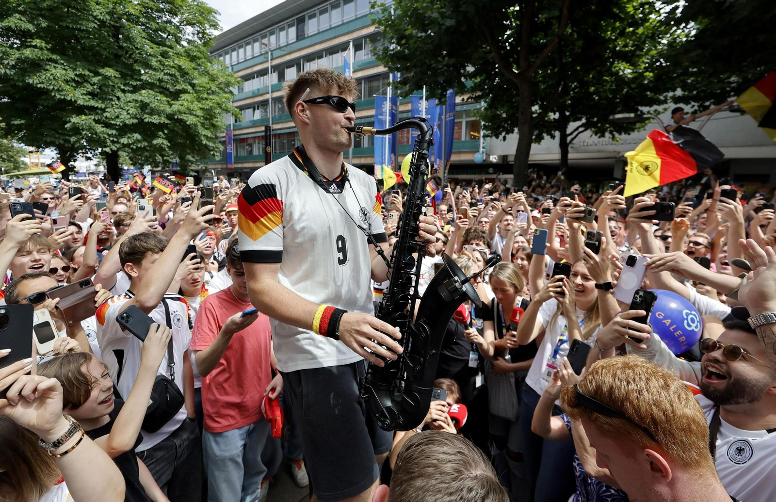 UEFA EURO 2024 quarter (7594517).jpg