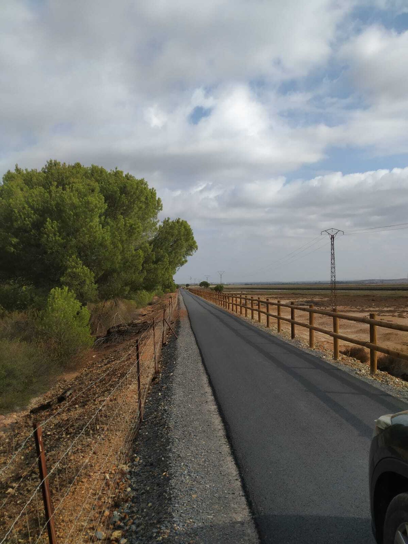 La senda ciclopeatonal.