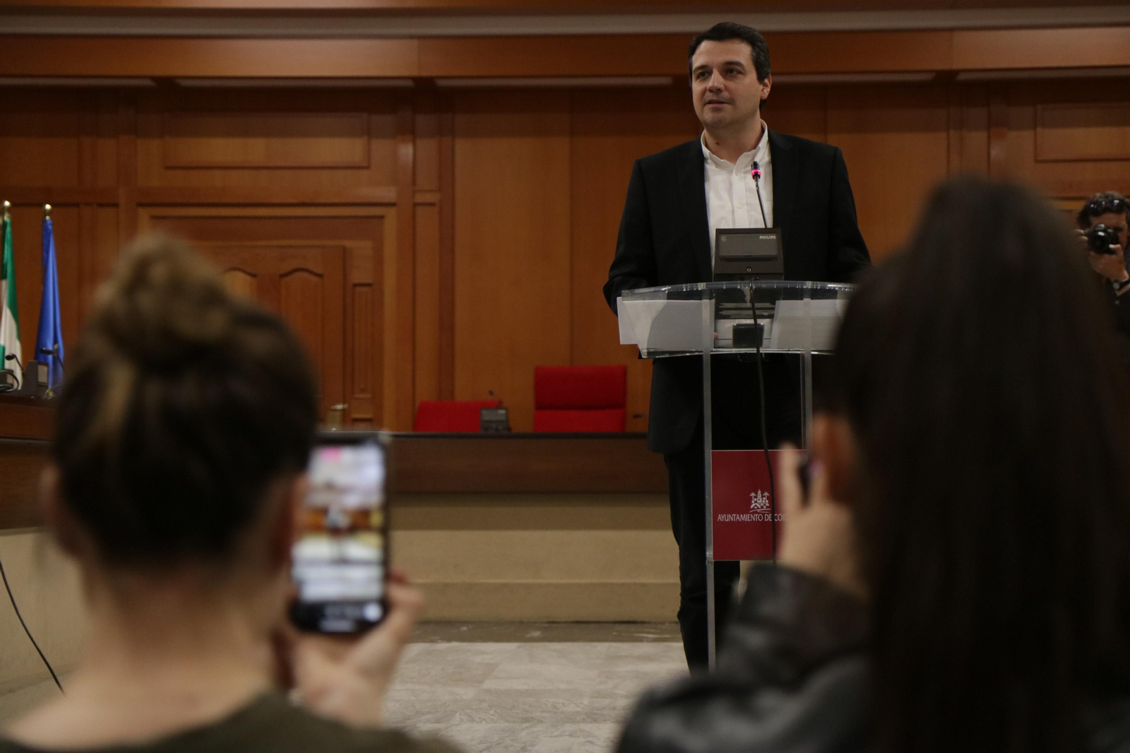 El alcalde, José María Bellido, informa de las medidas tomadas por el Ayuntamiento ante el avance del coronavirus.