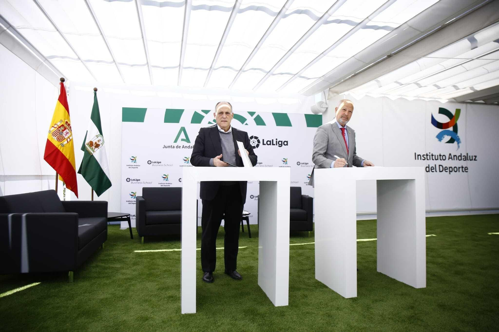 Las fotos de la visita de Tebas a Málaga