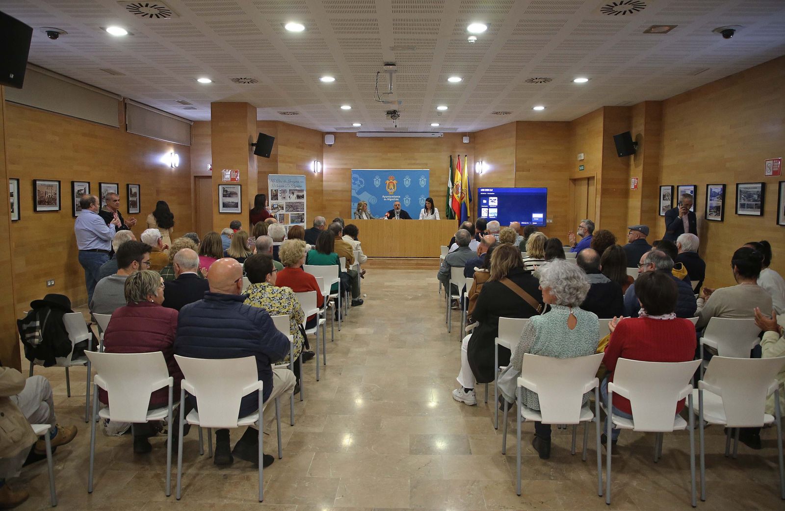 Fotos de la exposición 'Diez años de imágenes con Memoria de Algeciras'