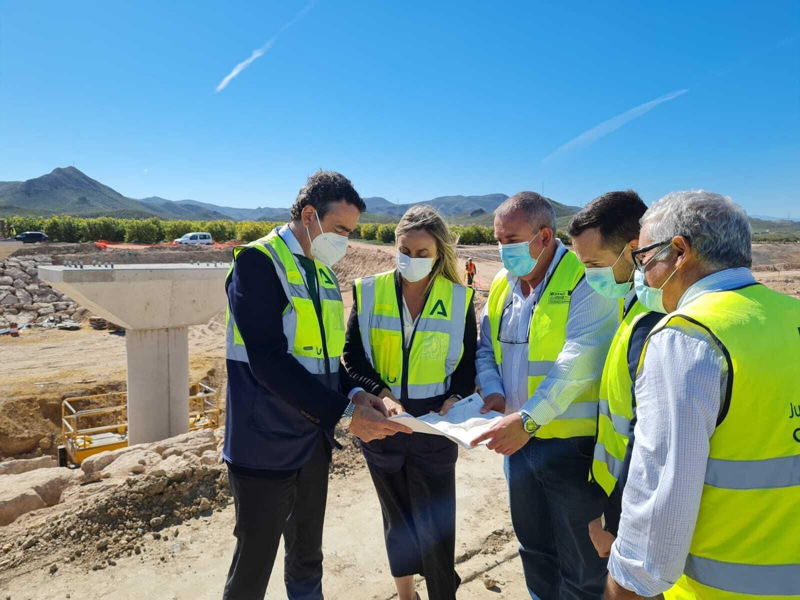 La consejera durante una visita a las obras de la Autovía del Almanzora.