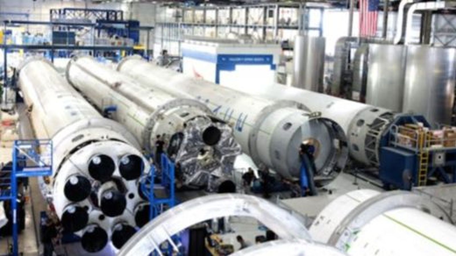 Innovando en movimiento: líderes en estaciones de rodillos de última generación