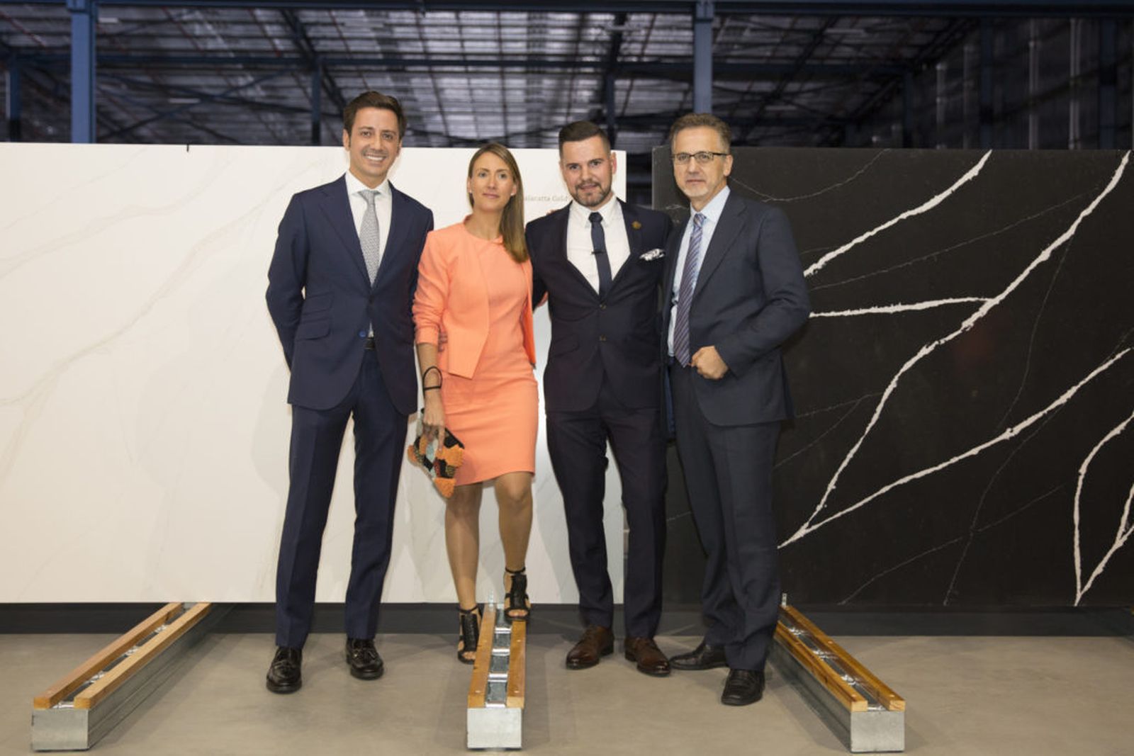 Eduardo Cosentino y Pilar Martíne-Cosentino con parte del equipo australiano.