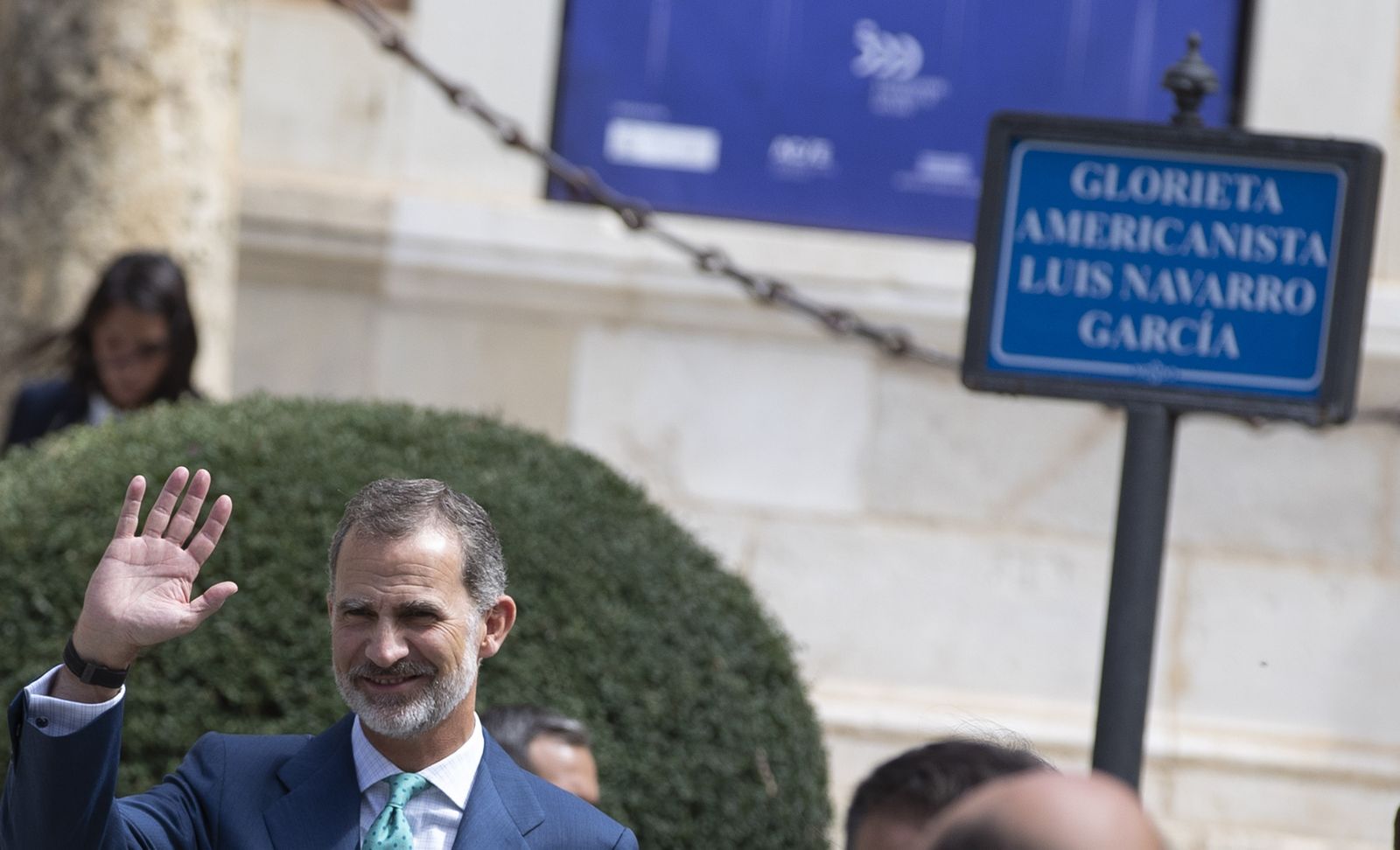 La visita de los Reyes a la exposición 'El viaje más largo', en imágenes