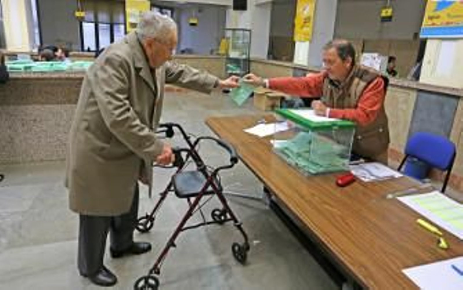 Podemos golpea al PP y el PSOE mantiene sus votantes y gana