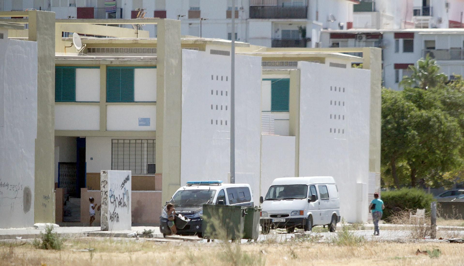 Imágenes de la Policía patrullando en Marismas del Odiel