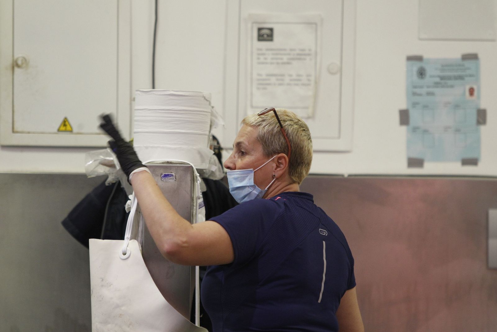 Fotogalería Mercado Central de Almería en época de coronavirus
